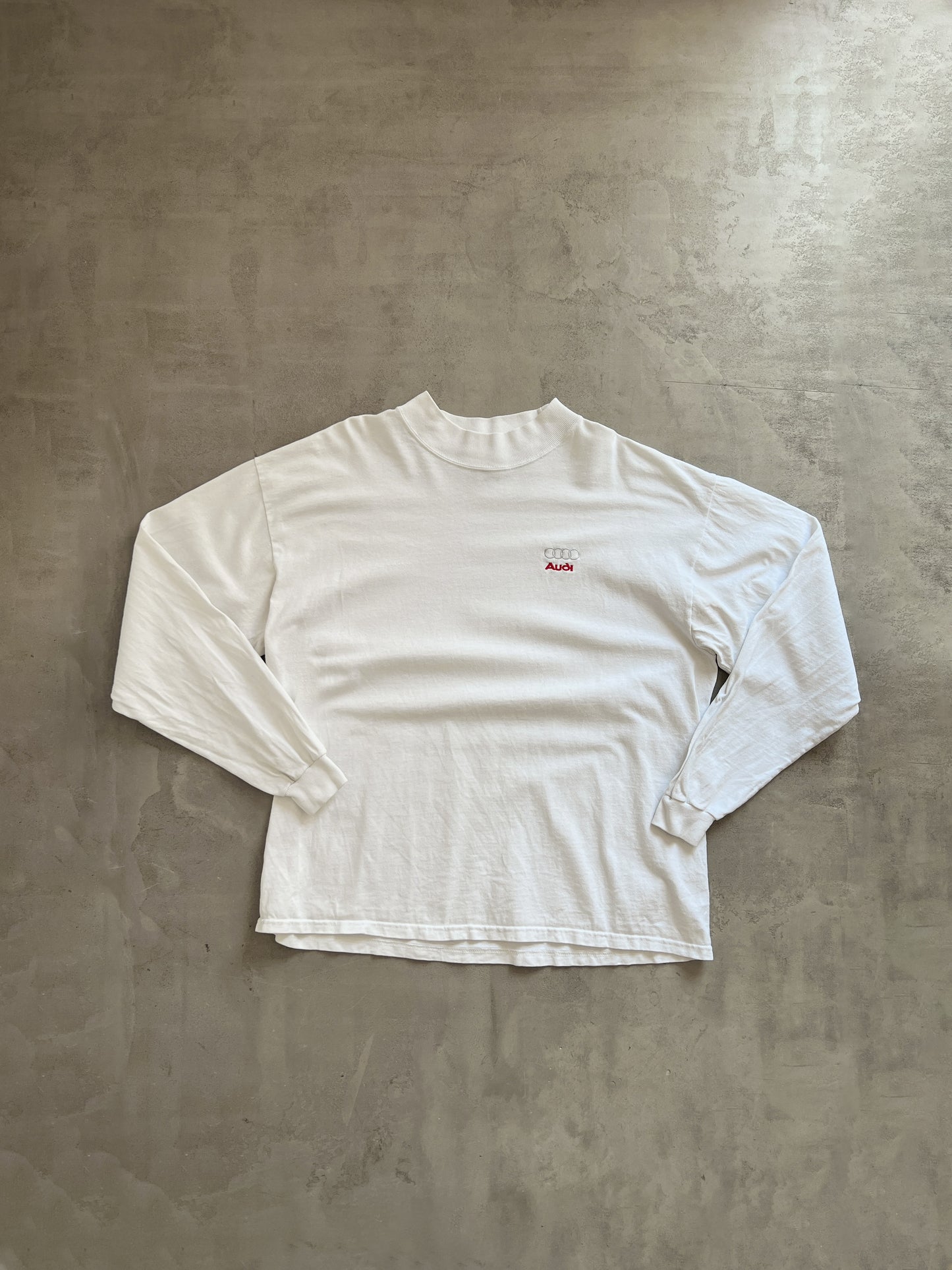 WHITE AUDI LONGSLEEVE - 2000S - L/XL