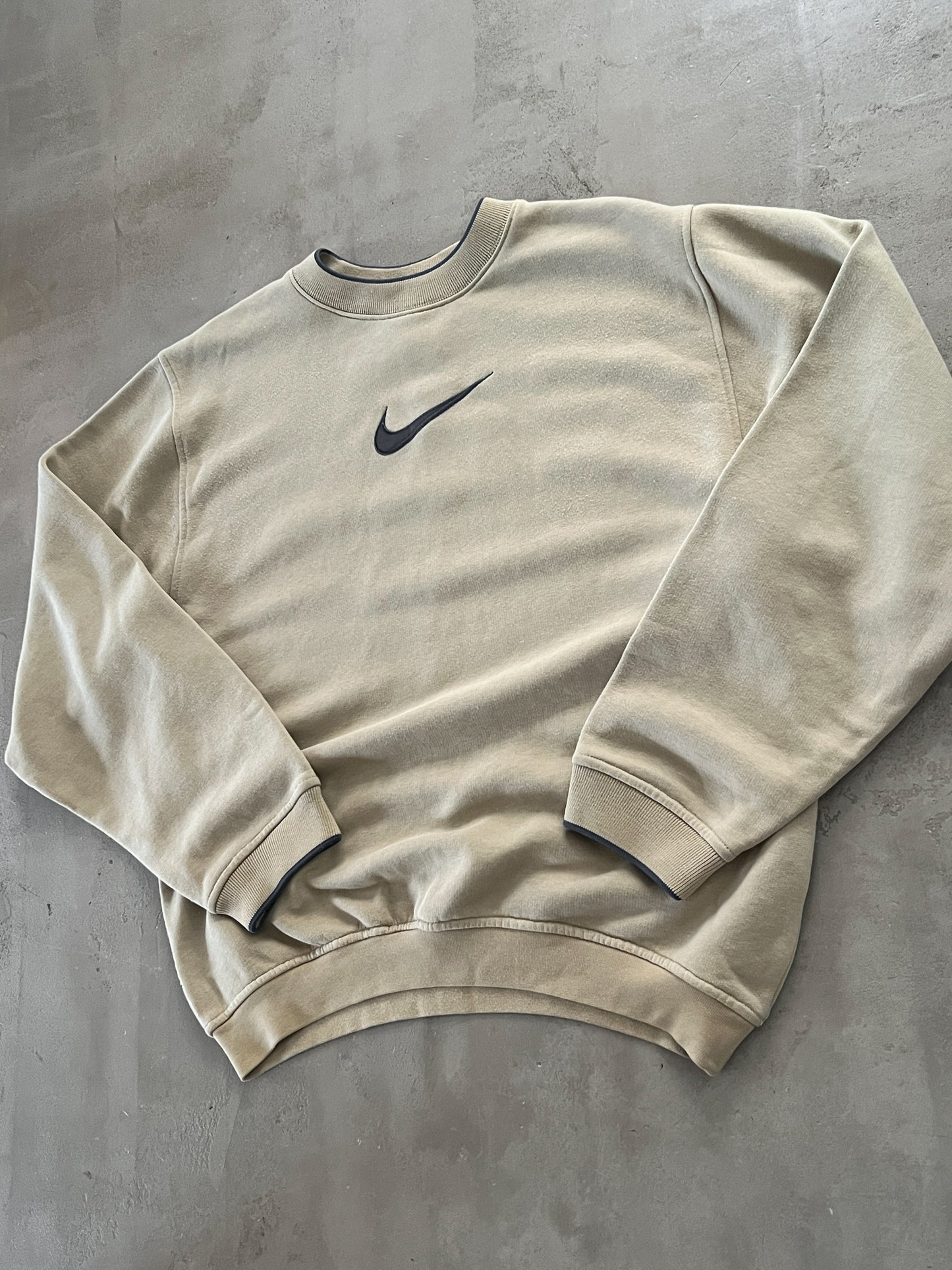 BEIGE NIKE SWEATER - 2000S - M/S