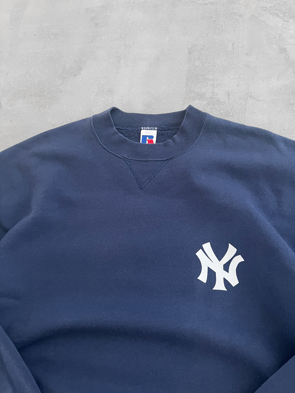 NAVY YANKEES RUSSELL SWEATER - 1990S - L