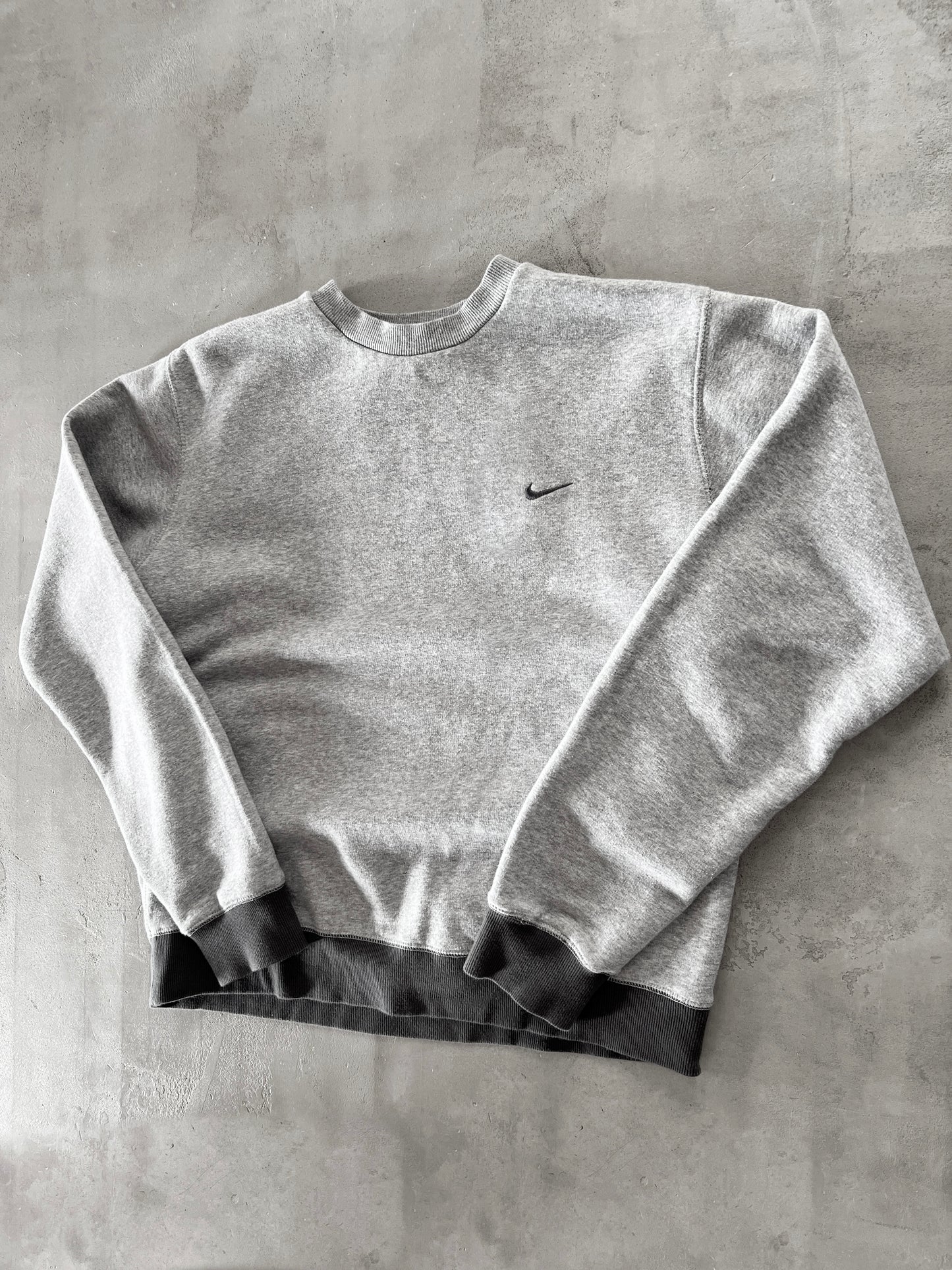 GREY NIKE SWEATER - 2000S - S