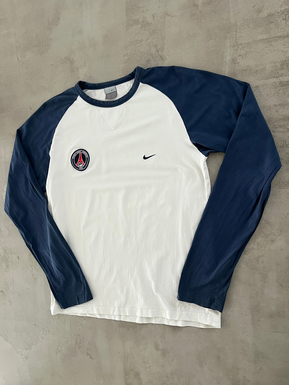 WHITE PSG NIKE LONGSLEEVE - 2000S - M