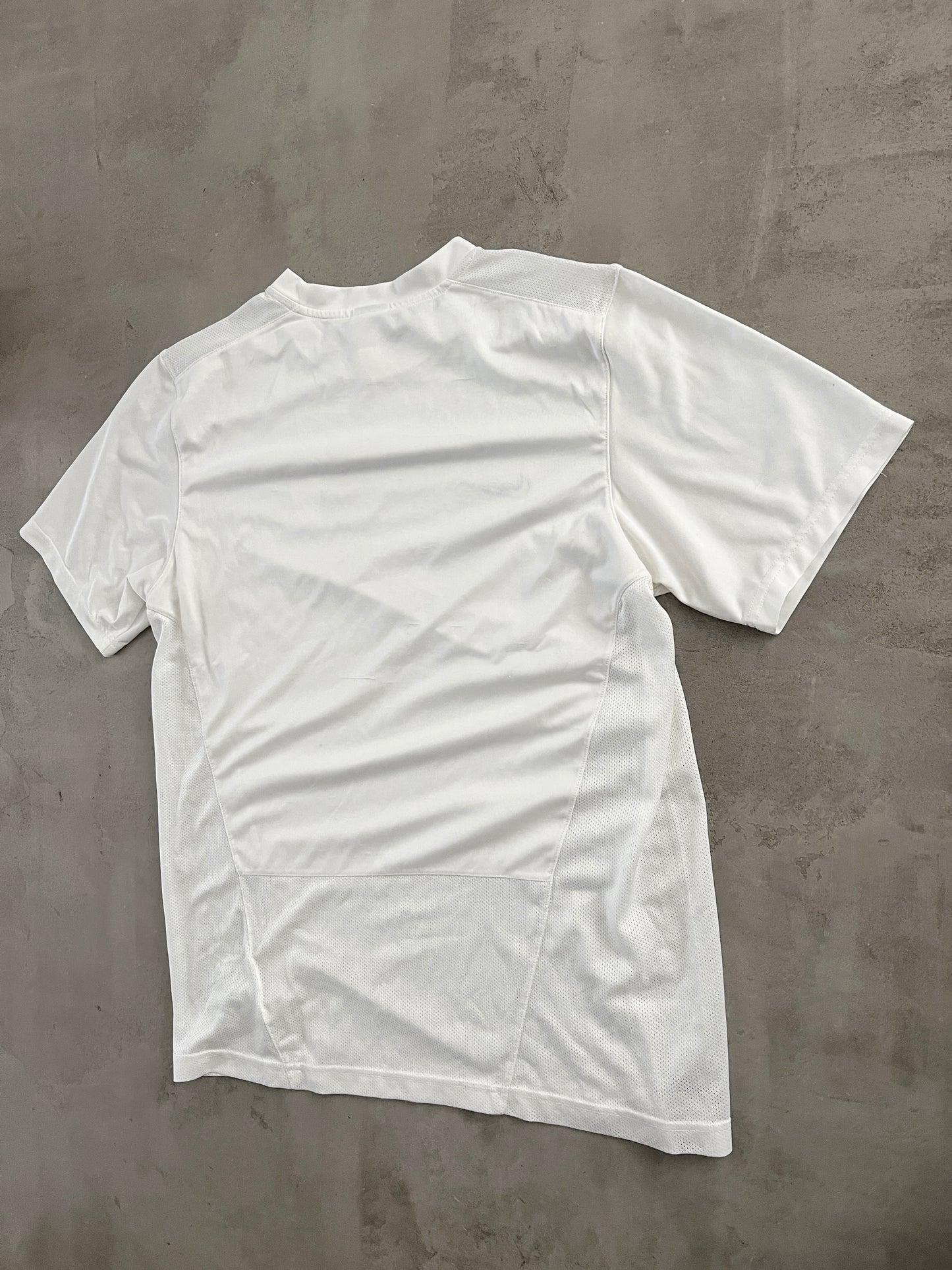 WHITE JUVENTUS NIKE JERSEY - 2000S - M/L