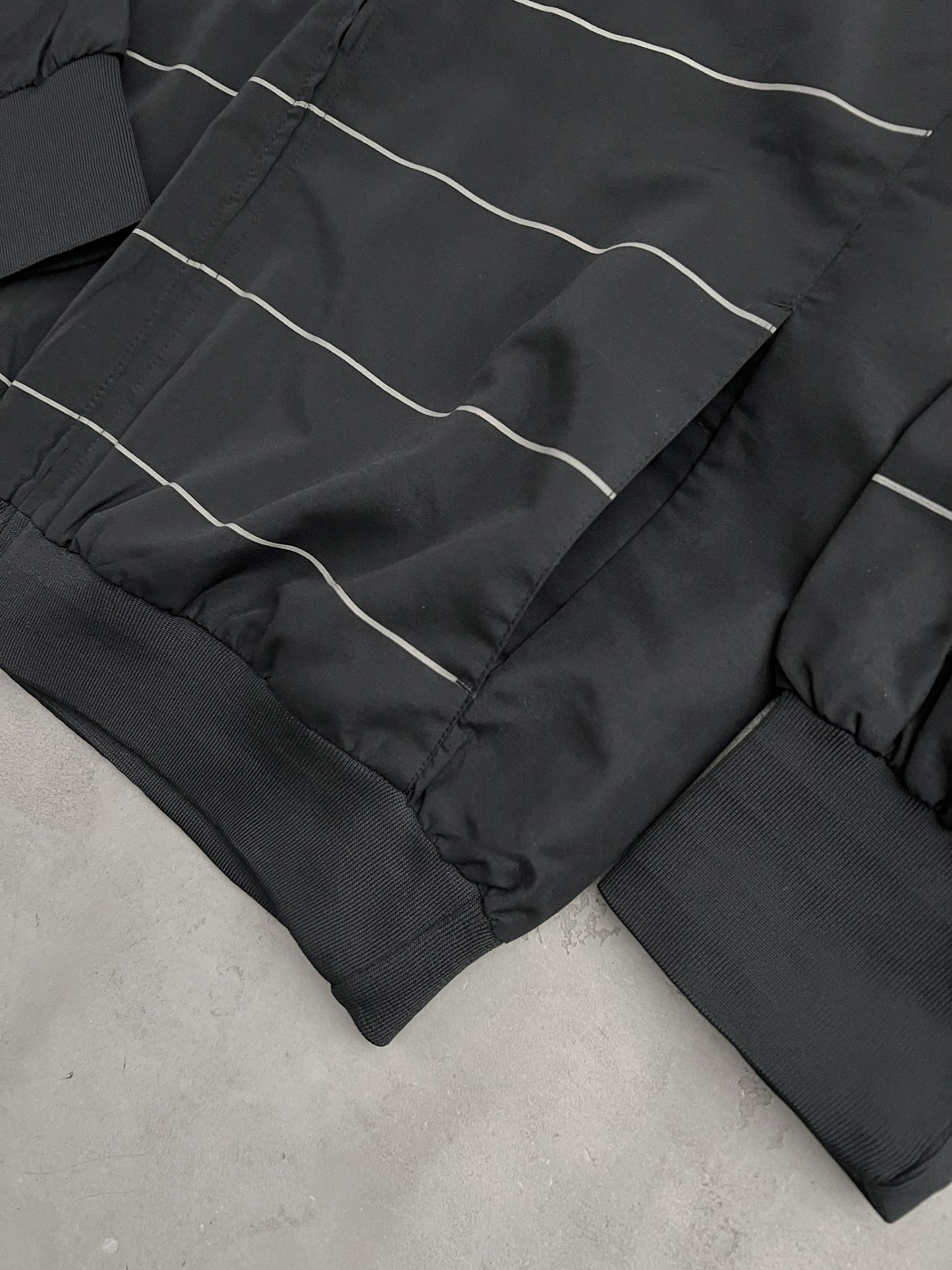 BLACK MANCHESTER UNITED NIKE JACKET - 2000S - M