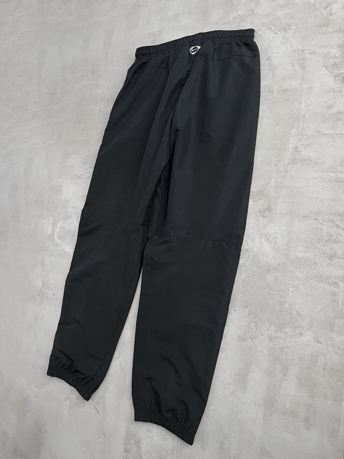 BLACK MANCHESTER UNITED NIKE PANTS - 2000S - M