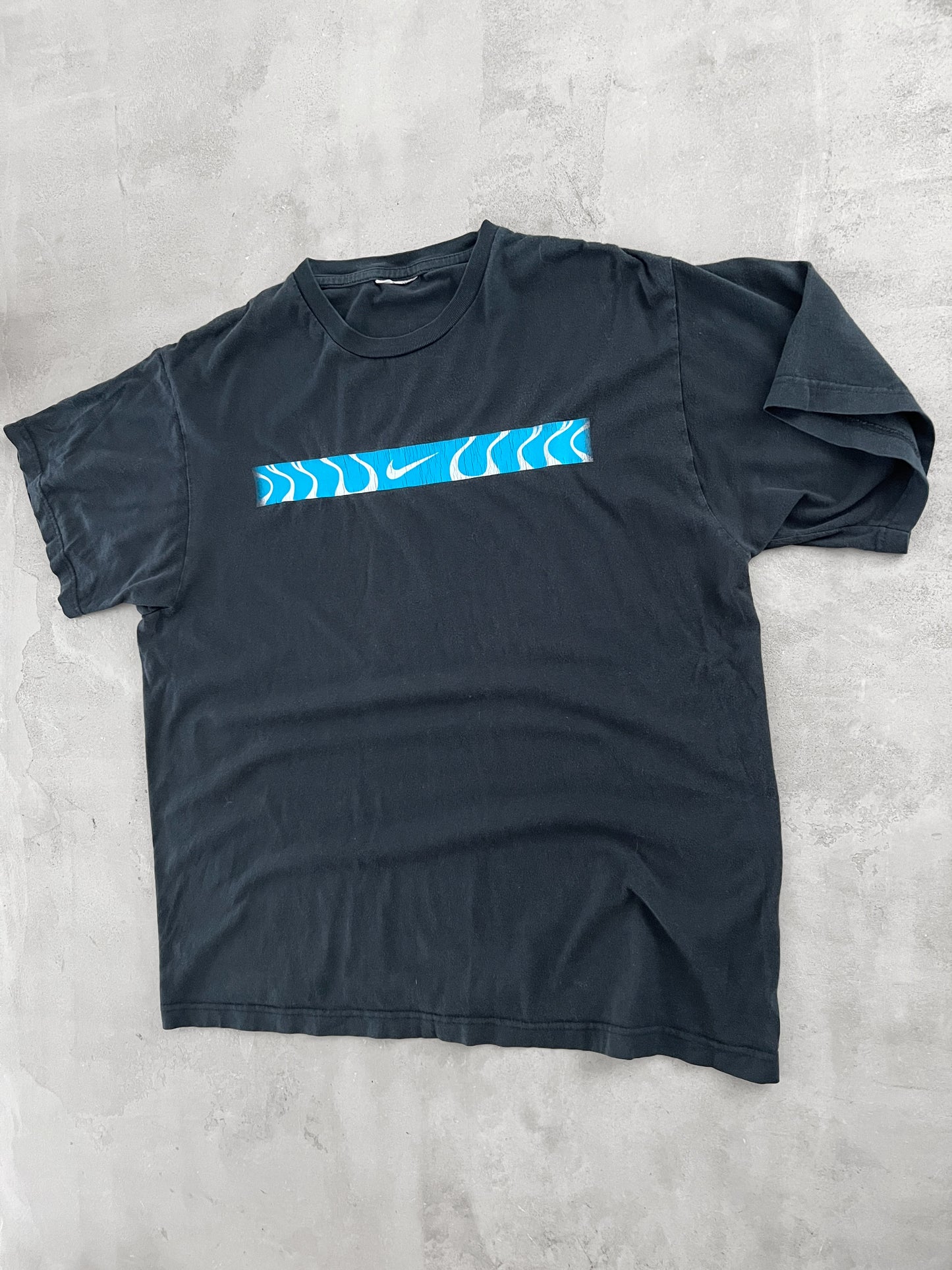 FADED BLACK NIKE TN TEE - 1990S - L