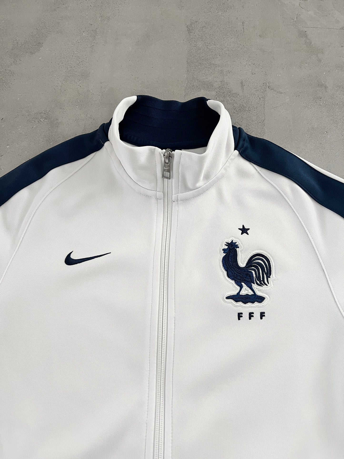WHITE/NAVY NIKE FRANCE JACKET - 2000S - S
