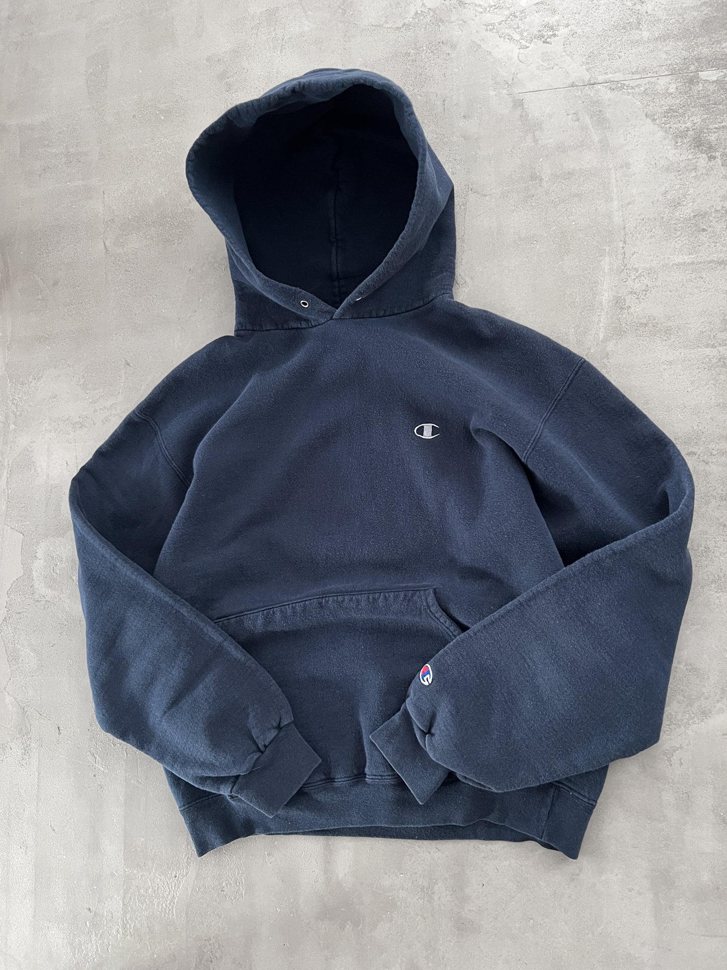 NAVY CHAMPION HOODIE - 1990S - M