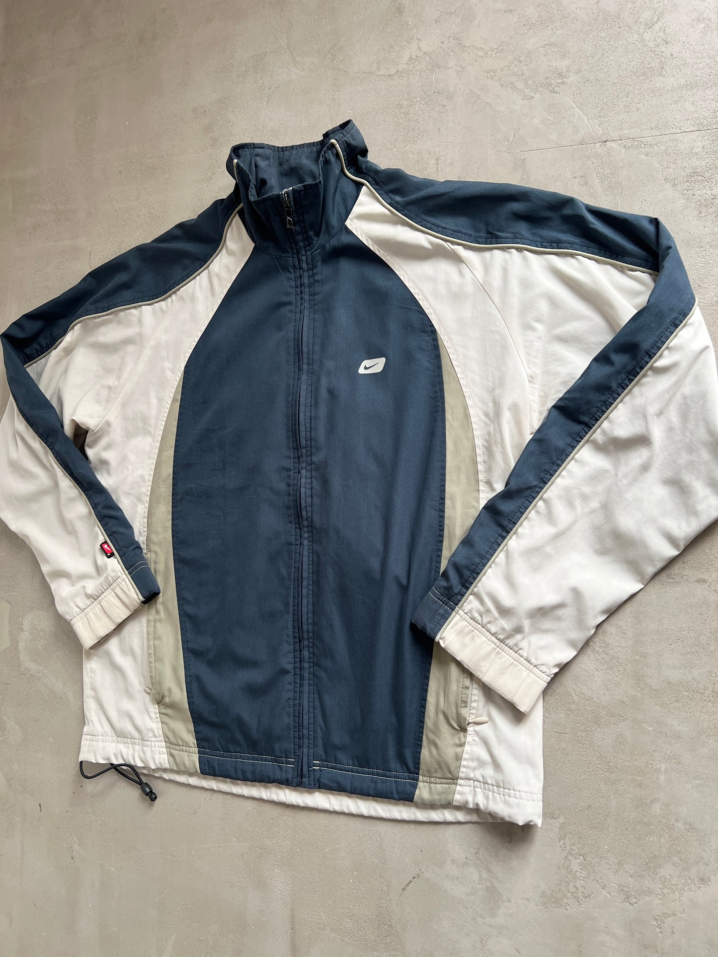 NAVY/CREME NIKE TRACK JACKET - M