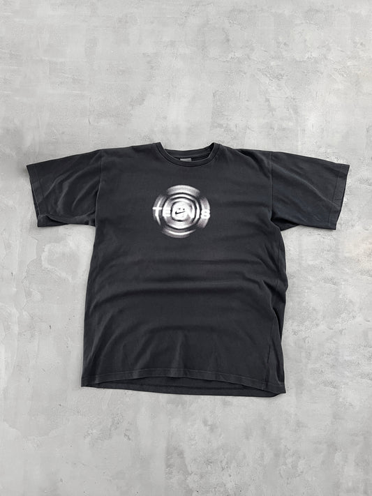 BLACK NIKE TENNIS TEE - 1990S - XL/L