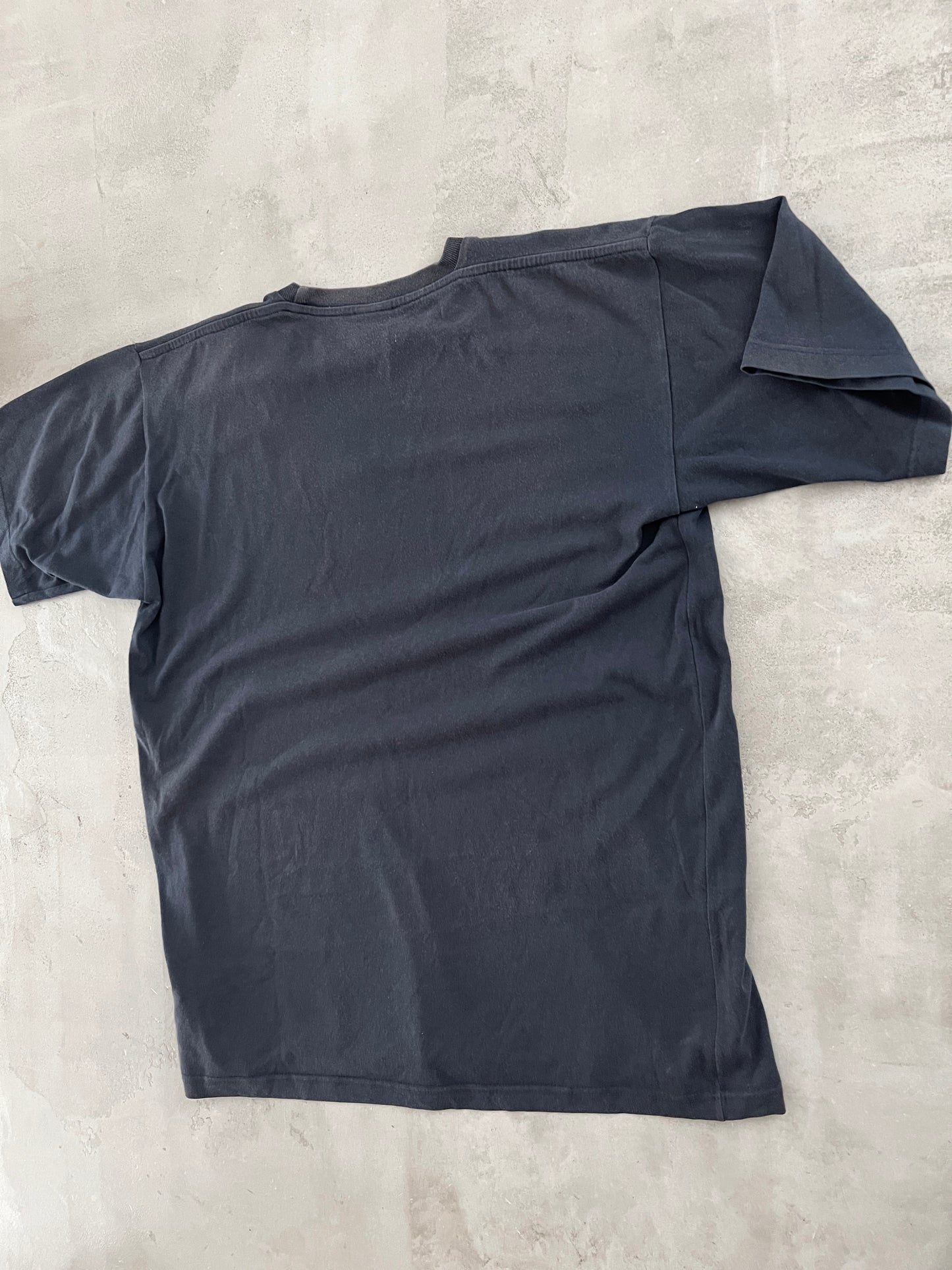 BLACK NIKE TENNIS TEE - 1990S - XL/L