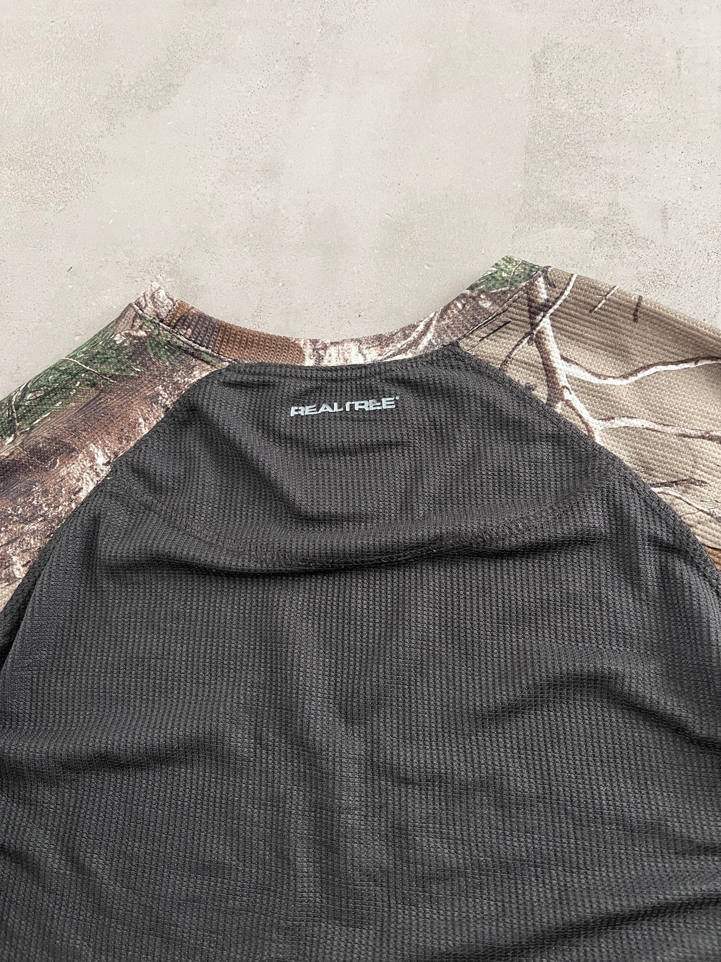 CAMO/BLACK REALTREE LONGSLEEVE - 2000S - L/M