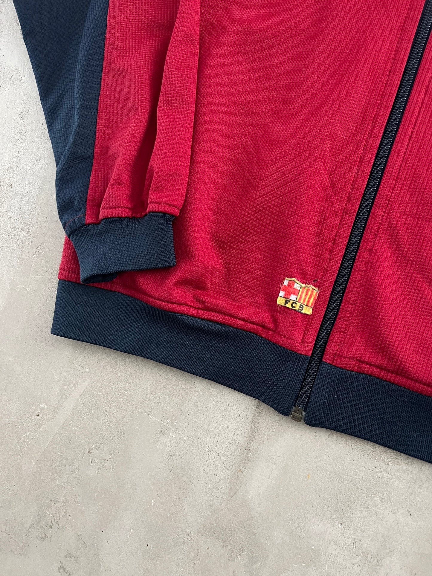 RED FC BARCELONA NIKE TRACK JACKET - 2000S - M