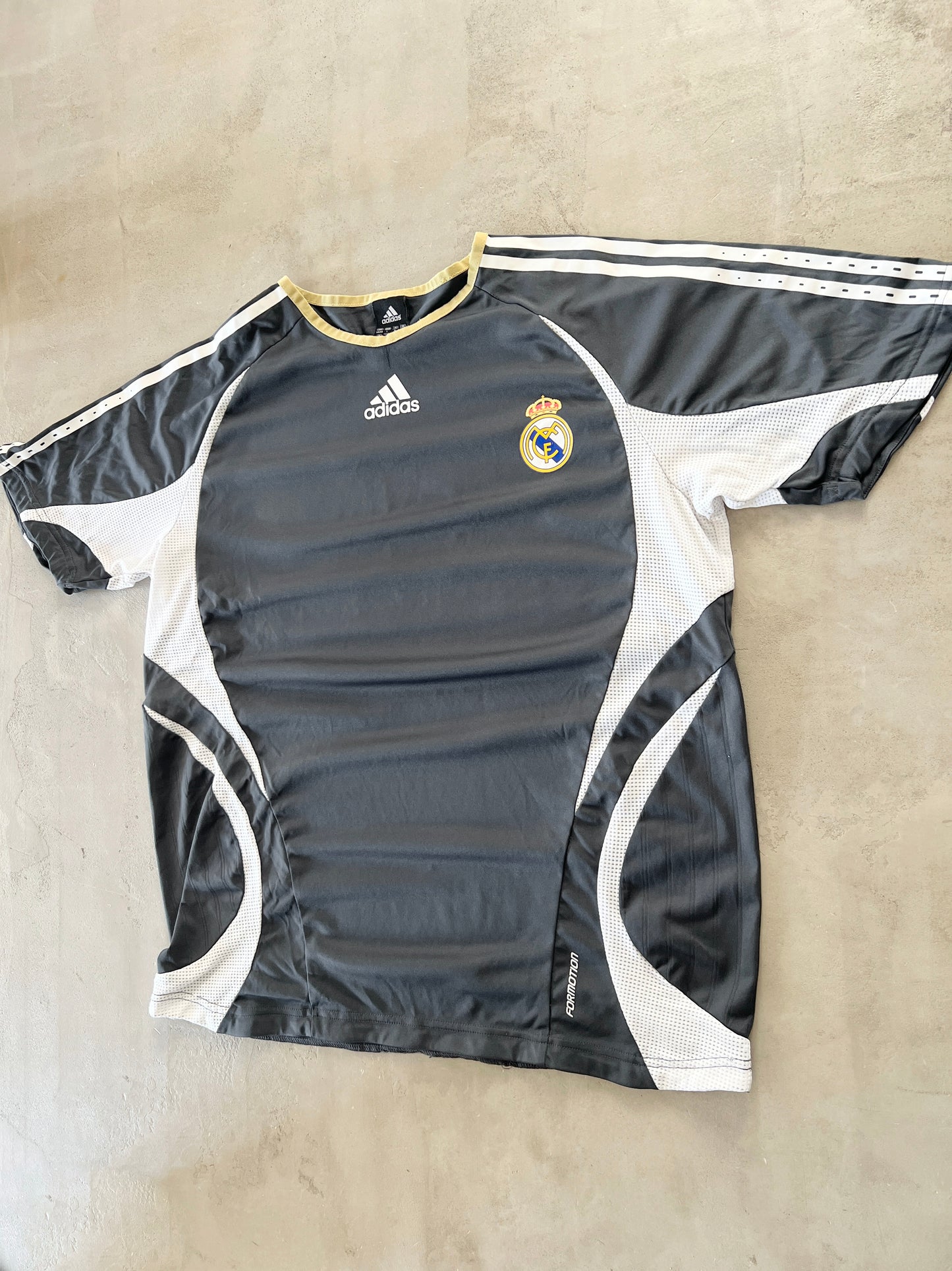 GREY REAL MADRID ADIDAS JERSEY - 2000S - XL