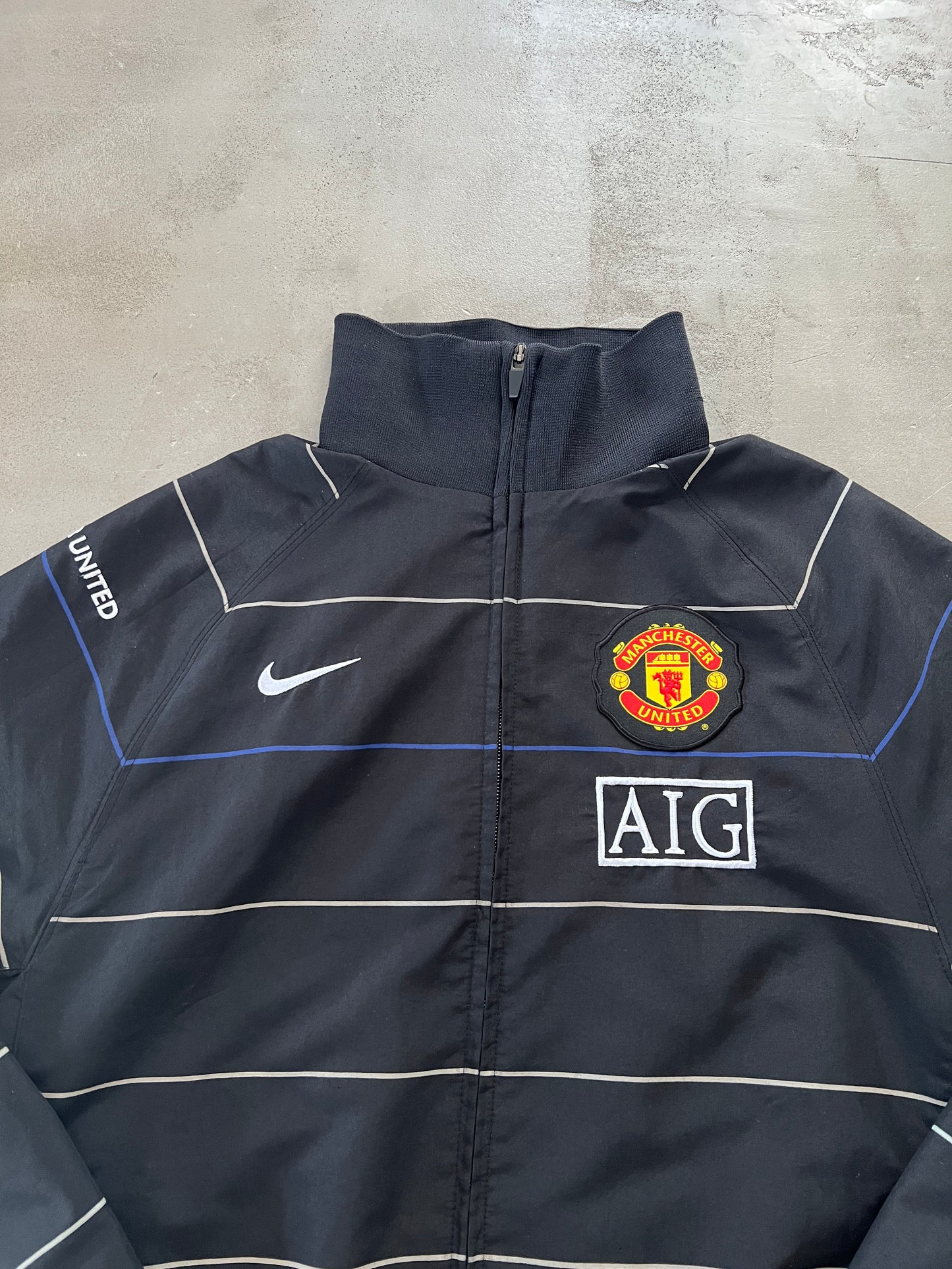 BLACK MANCHESTER UNITED NIKE JACKET - 2000S - M