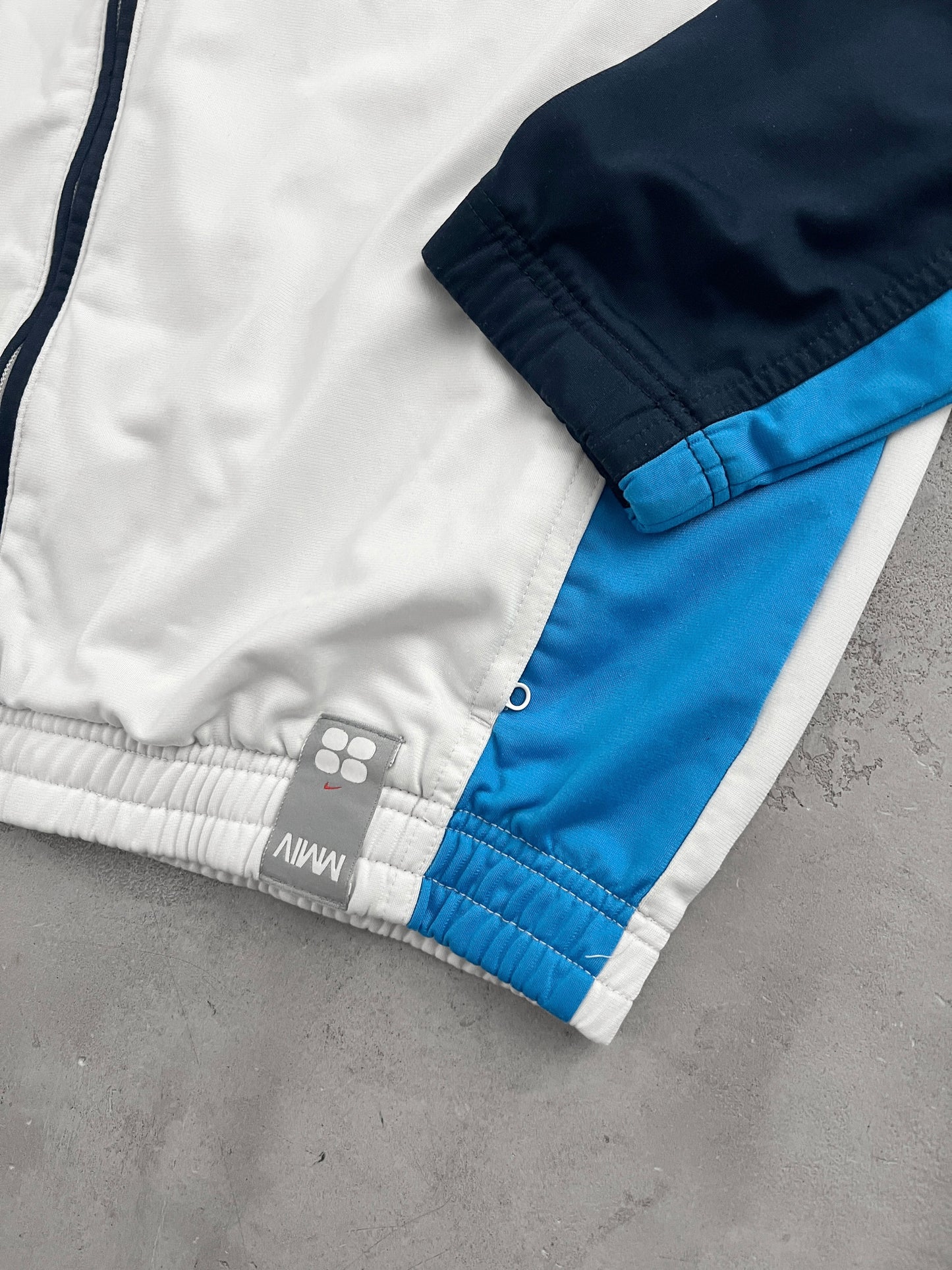 WHITE/NAVY NIKE ITALY JACKET - 2000S - L