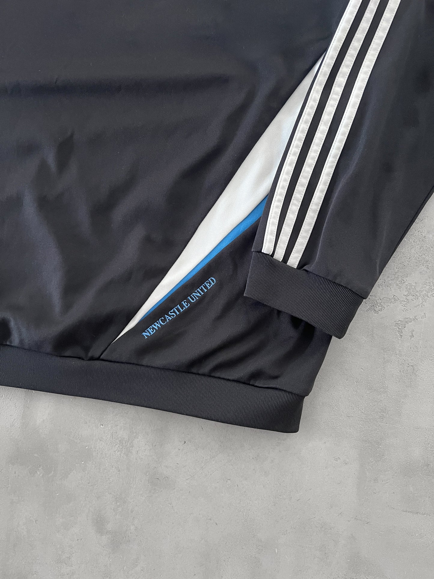 BLACK NEWCASTLE UNITED SWEATER - 2000S - L