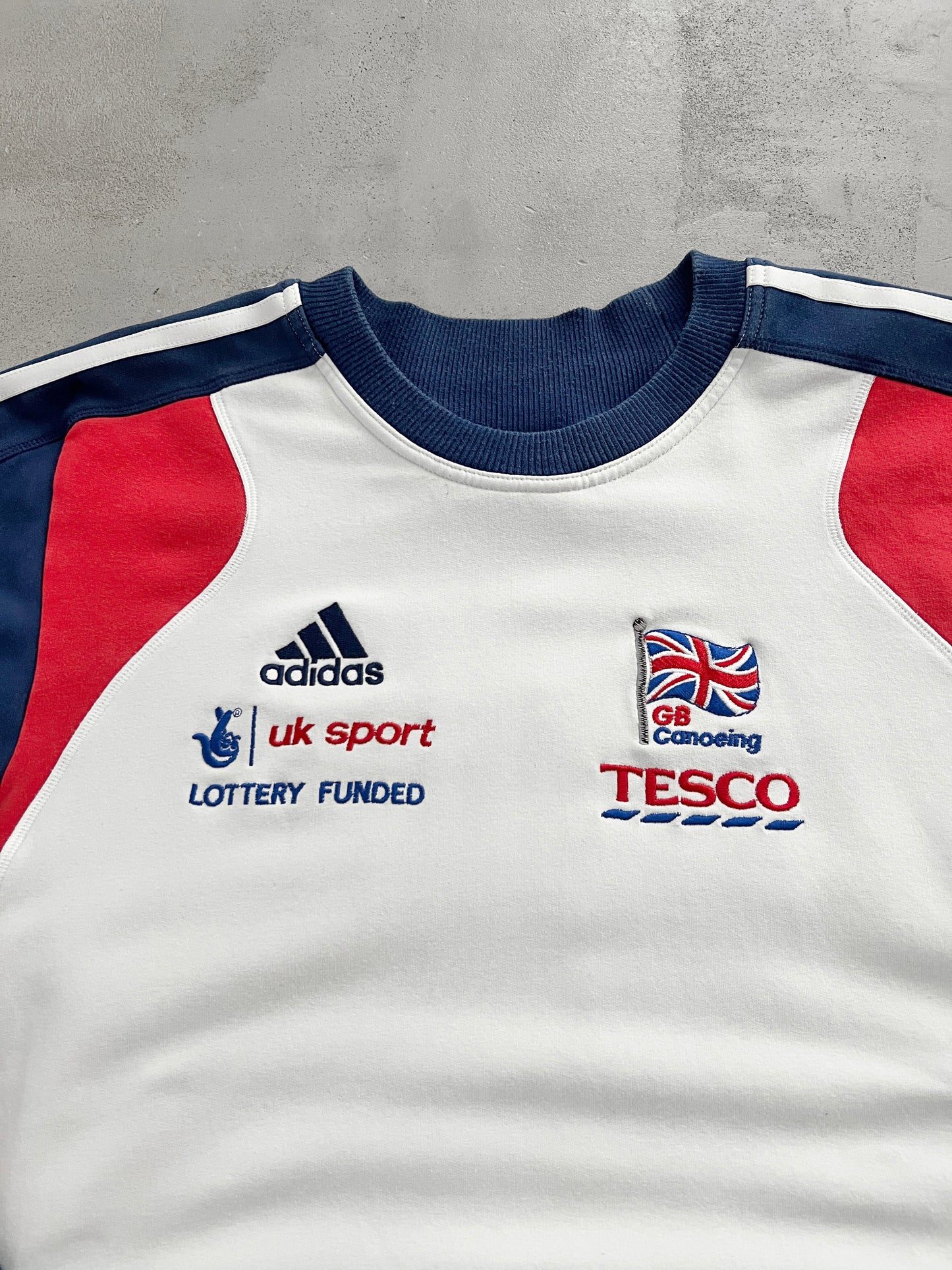 WHITE UK SPORTS SWEATER - 2000S - S/M