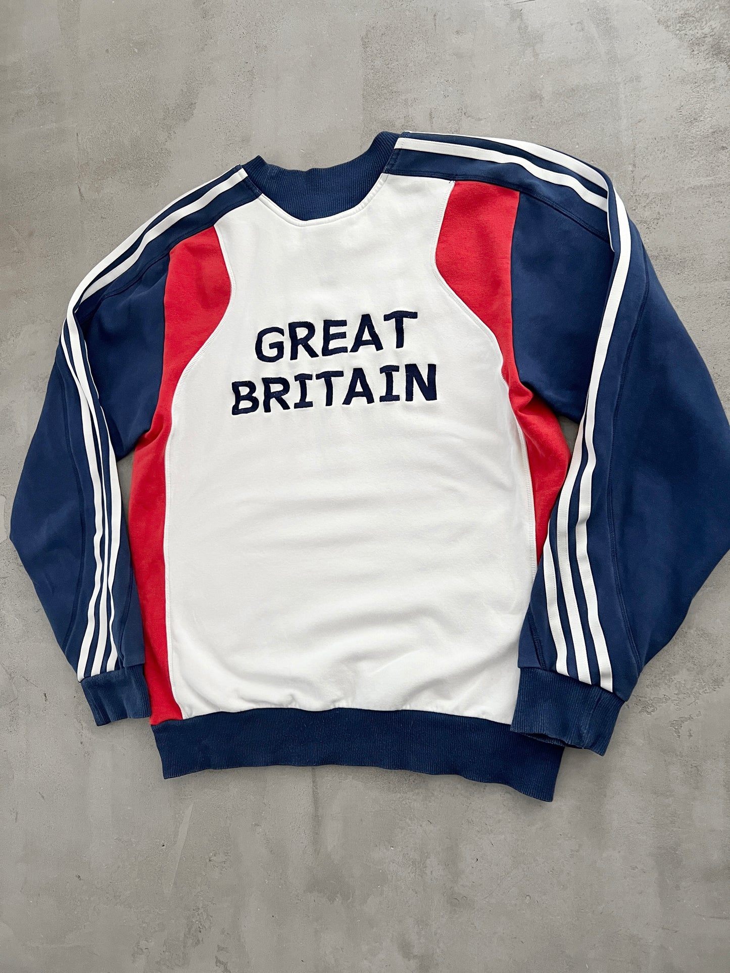 WHITE UK SPORTS SWEATER - 2000S - S/M