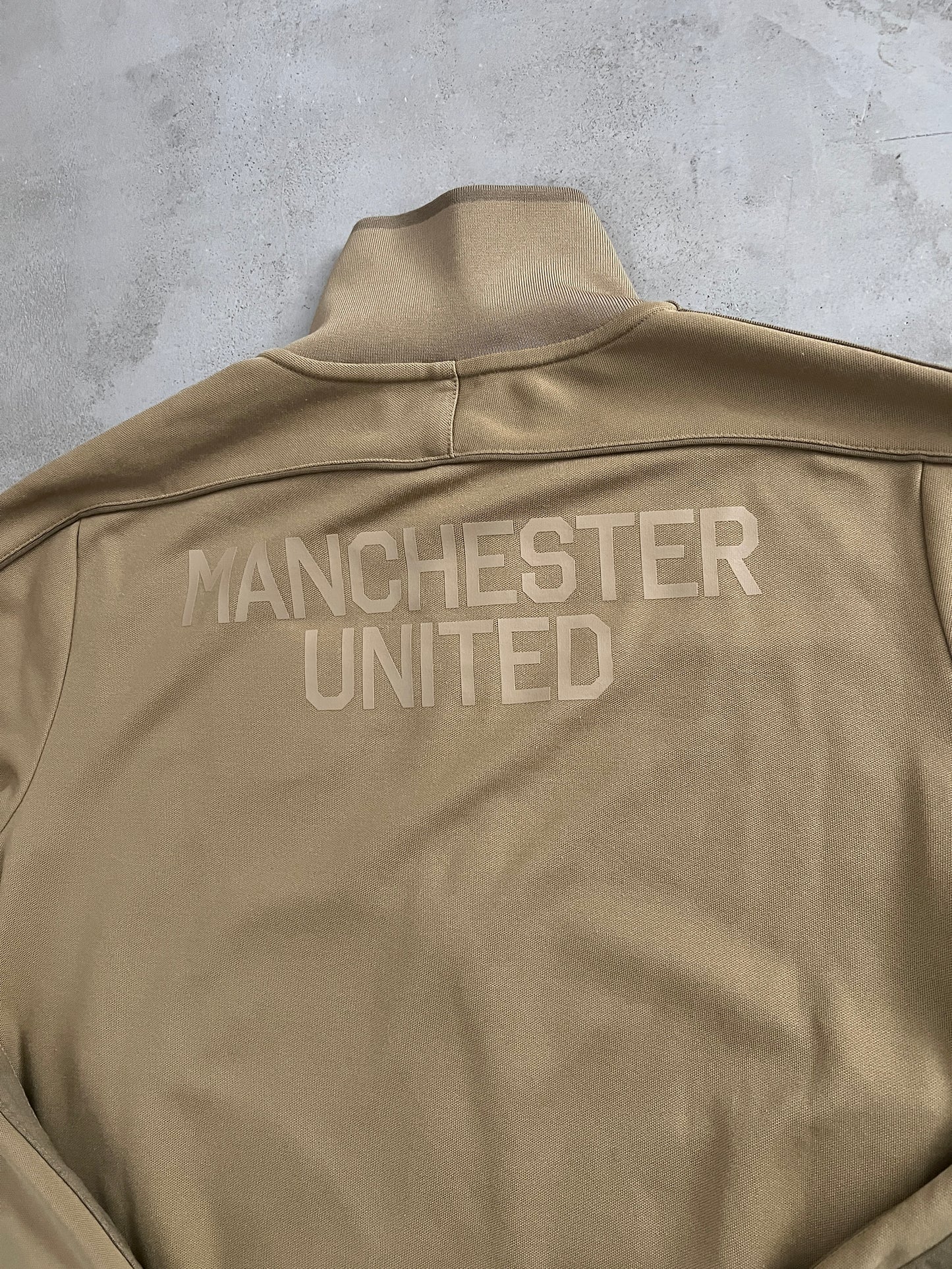 BEIGE MANCHESTER UNITED NIKE JACKET - 2000S - M