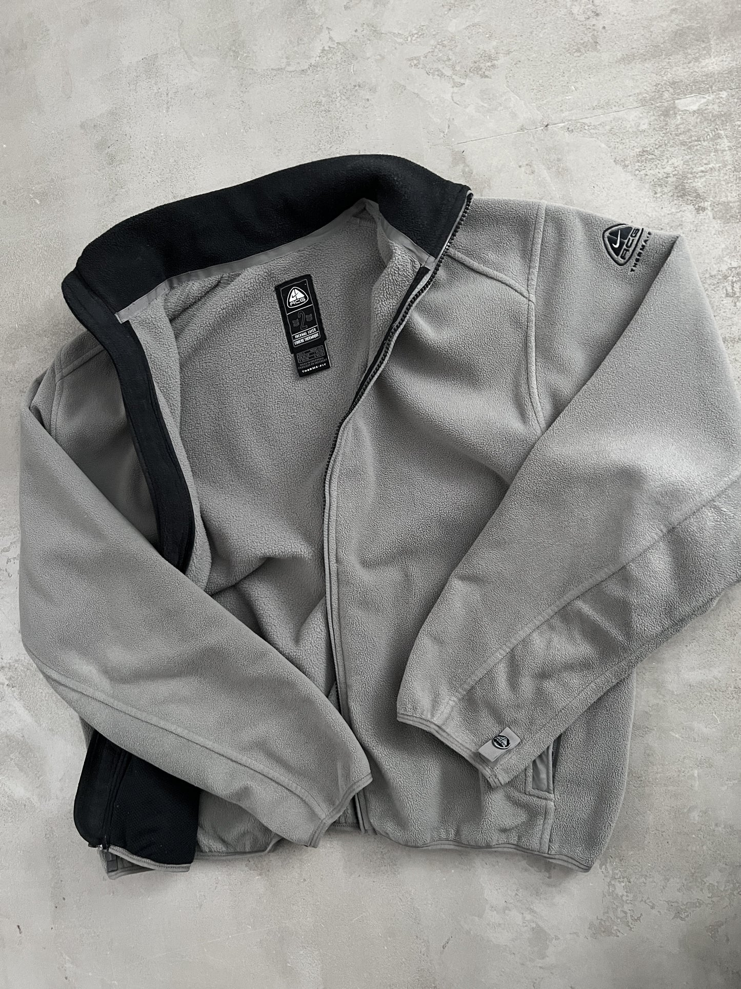 GREY NIKE ACG FLEECE JACKET - 2000S - M