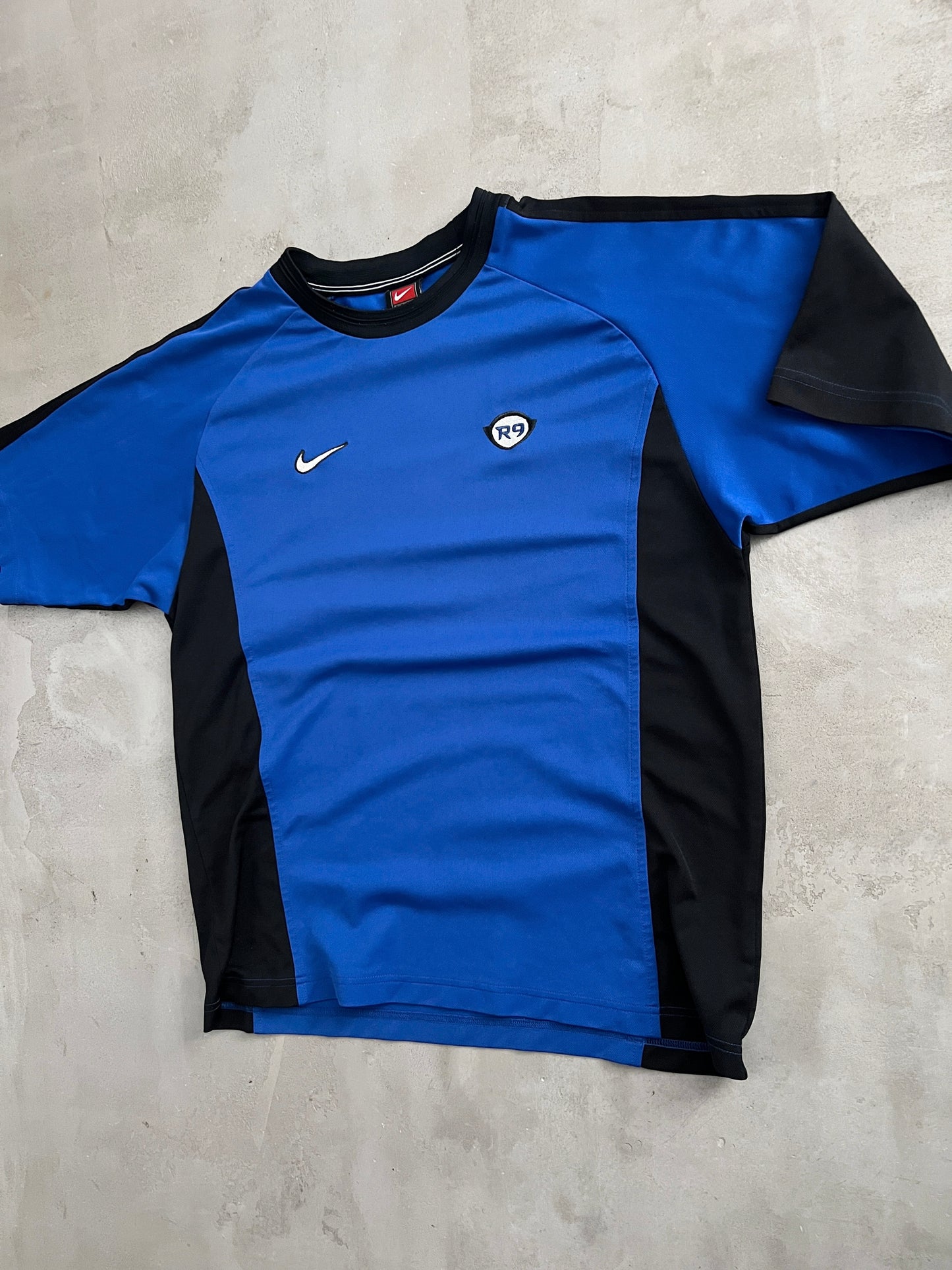 BLUE NIKE R9 RONALDO TEE - 2000S - M