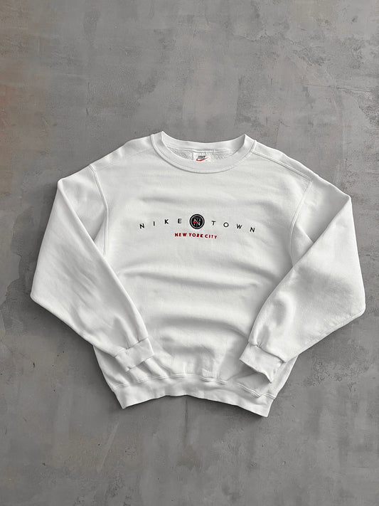 WHITE NIKE TOWN SWEATER - 1990S. -S