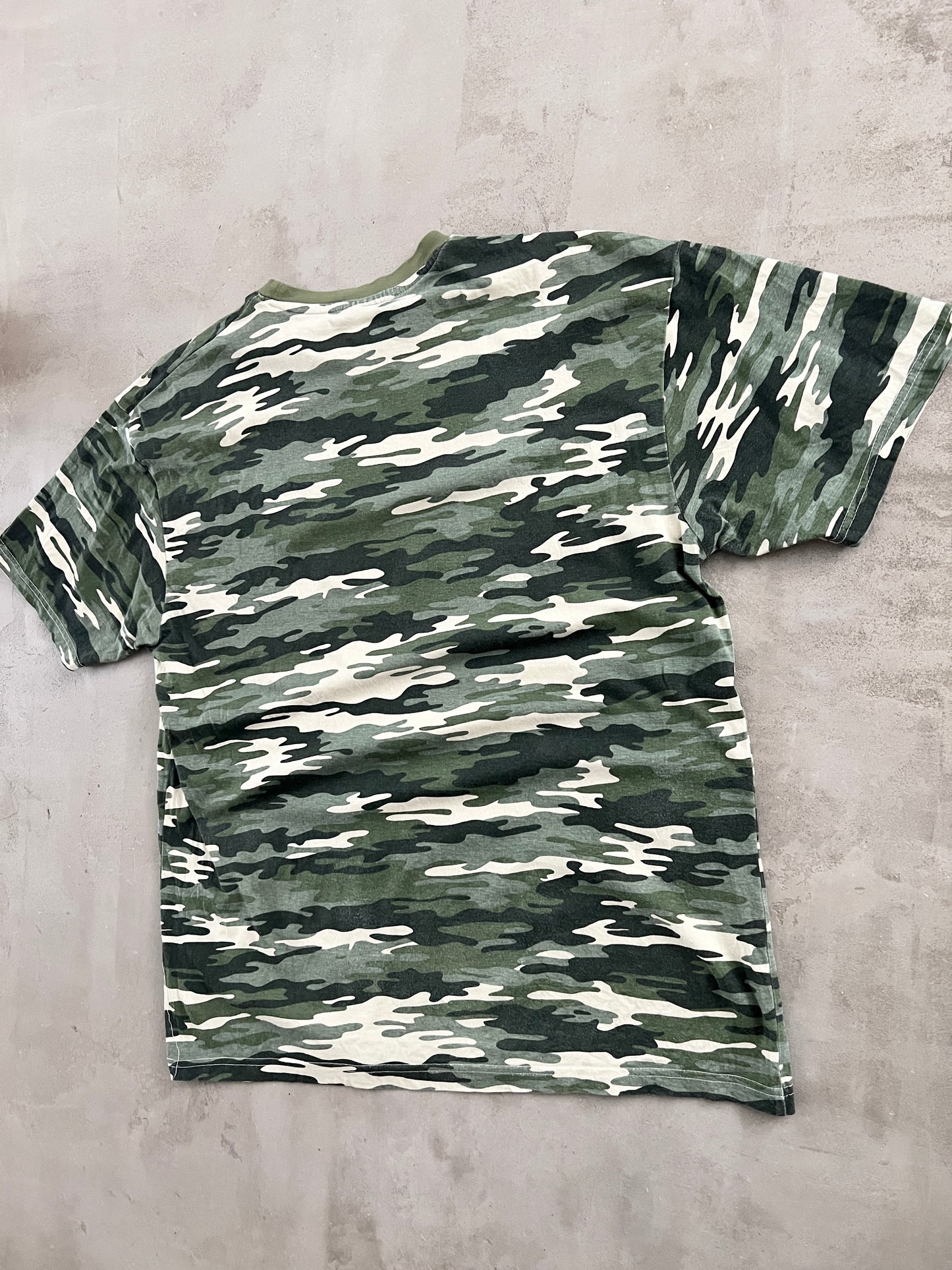 KHAKI CAMO TEE - 2000S - L