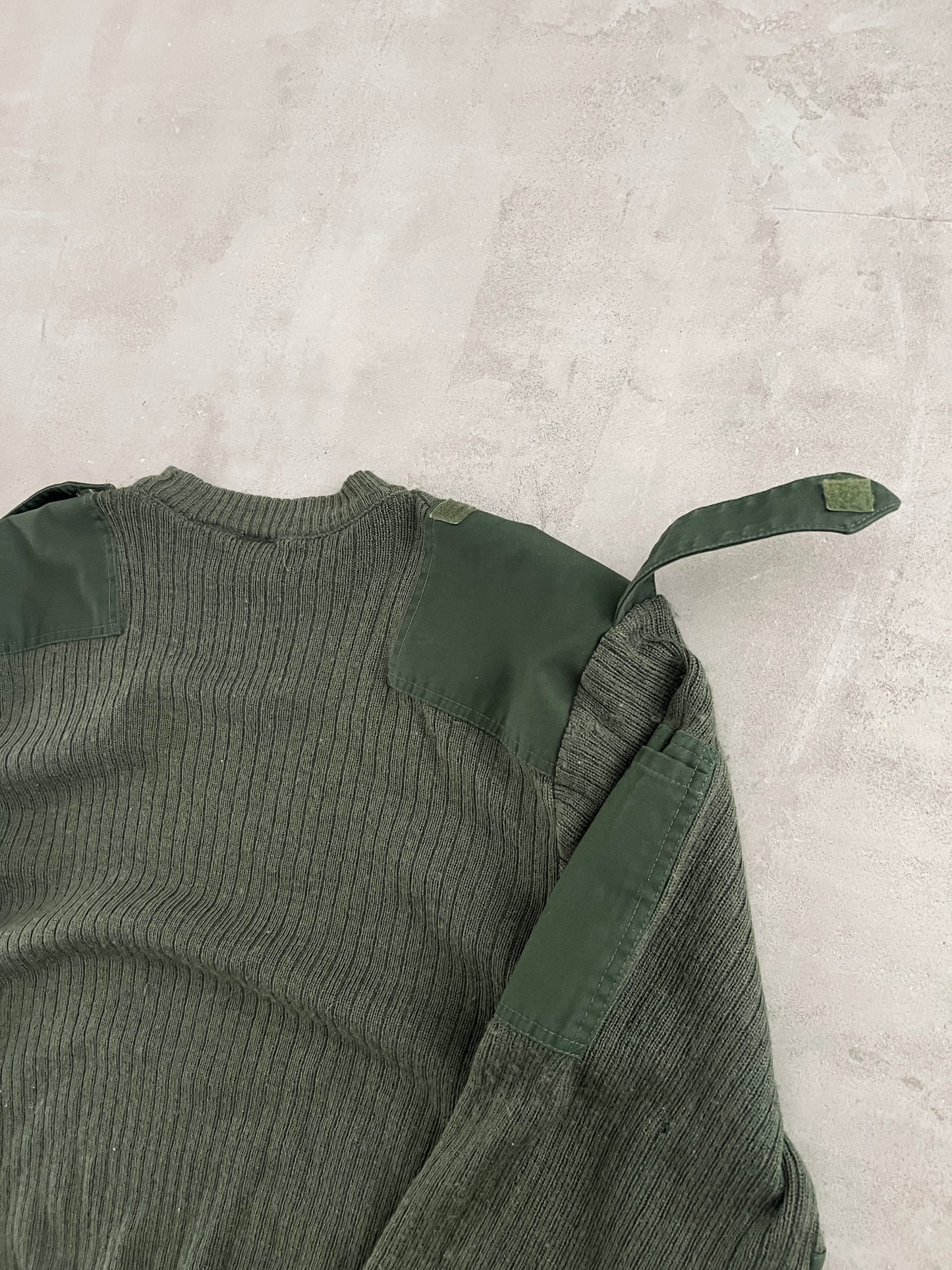 OLIVE MILITARY/ARMY KNIT SWEATER - 1990S - S/M