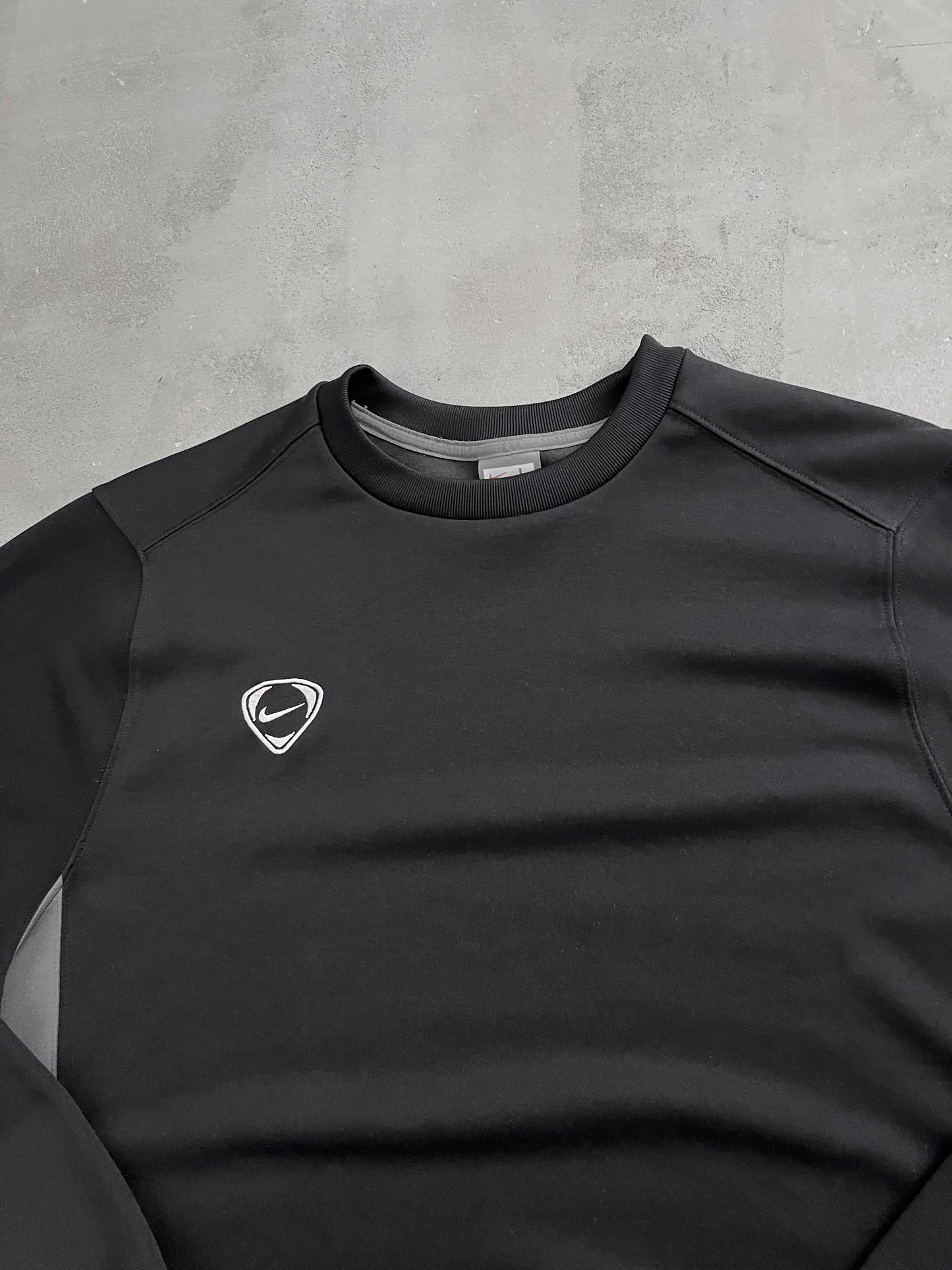 BLACK/GREY NIKE SWEATER - 2000S - L