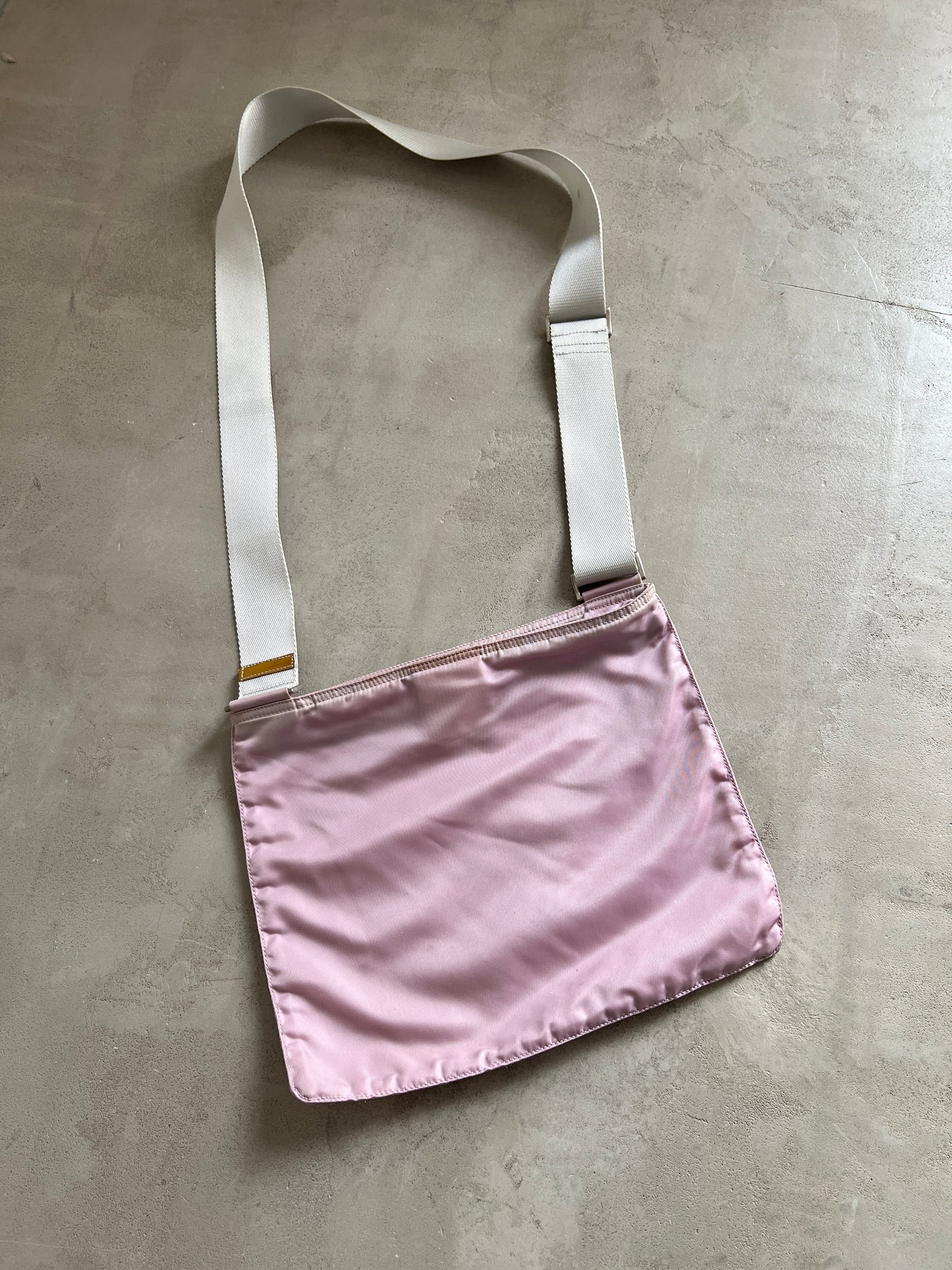 PINK PRADA BAG - 2000S