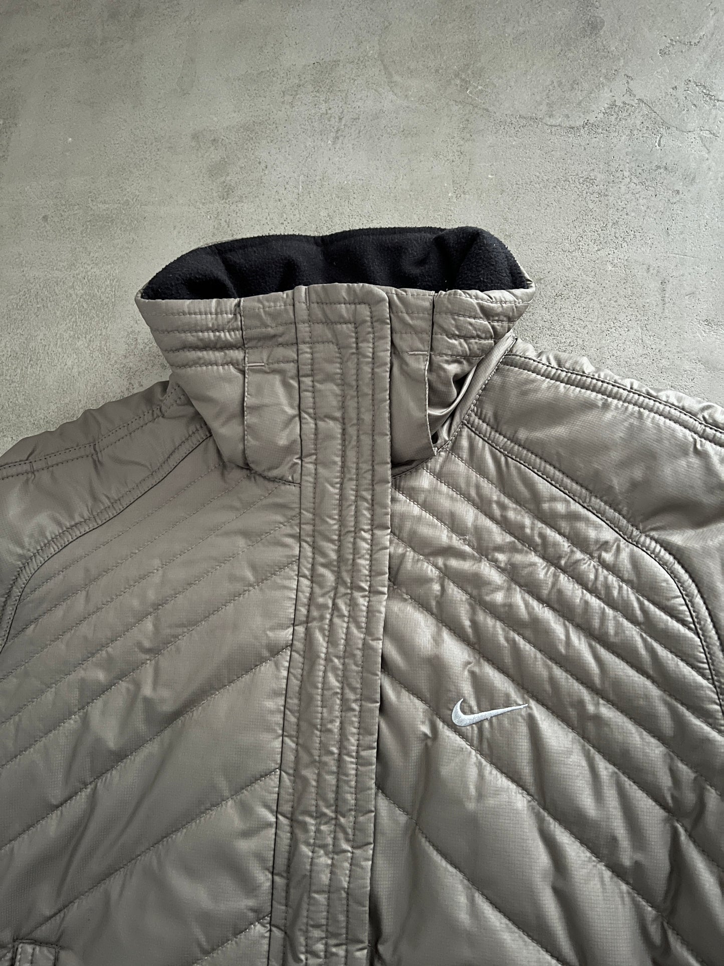 MOCHA NIKE PUFFER - 2000S - WOMENS S