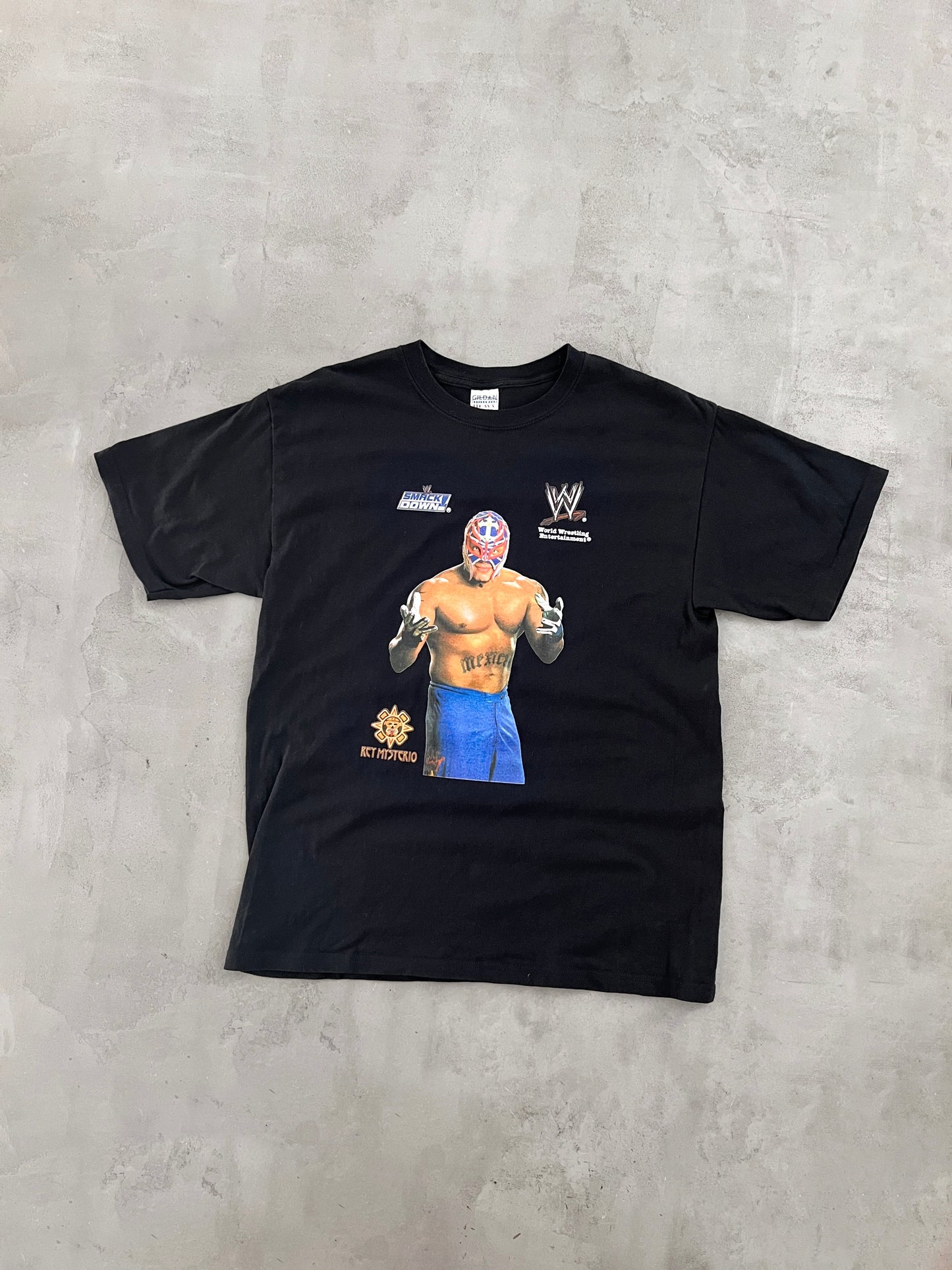 BLACK WWE REY MYSTERIO TEE - 2000S - L