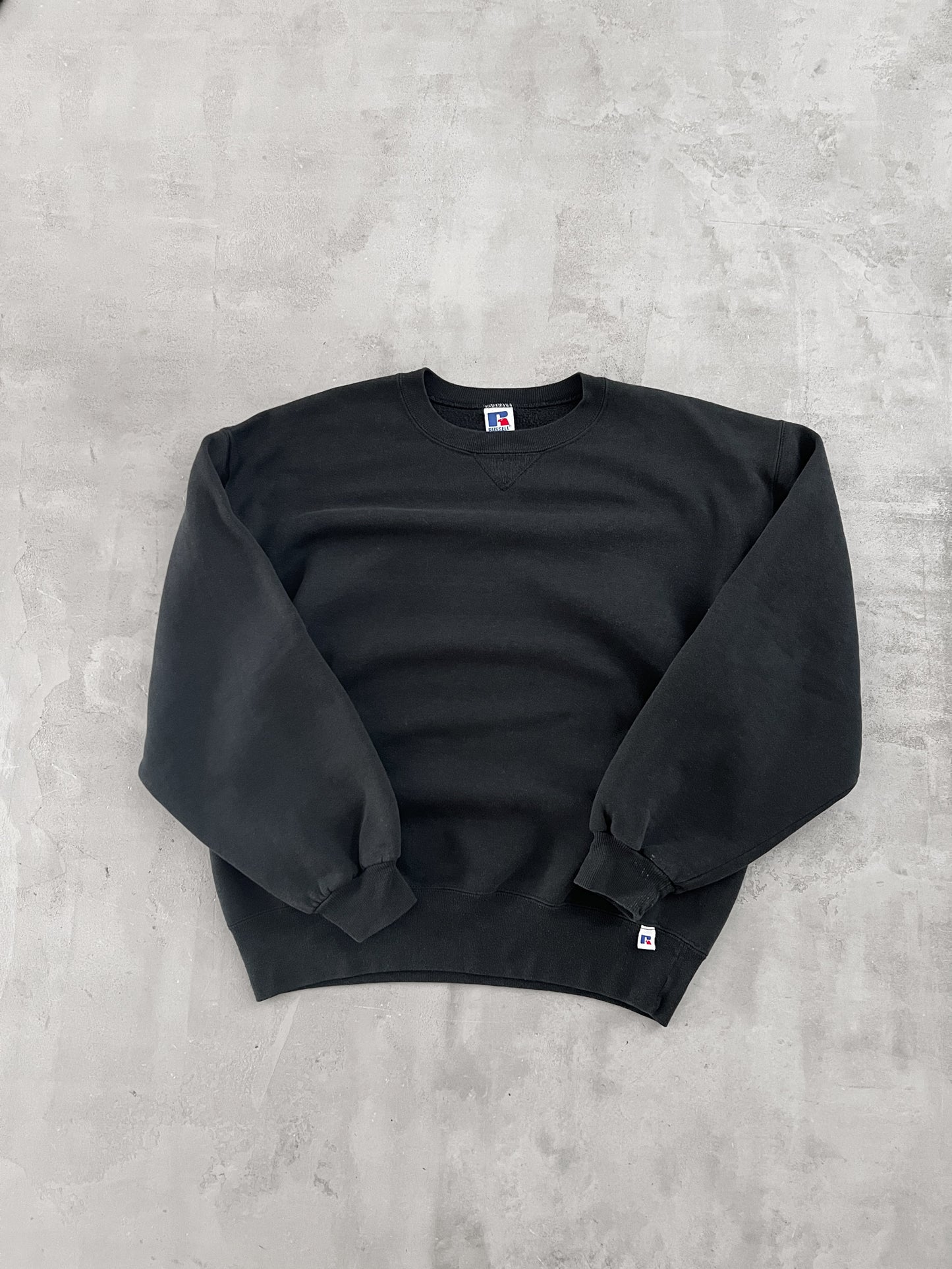 BLACK RUSSELL SWEATER - 1990S - L/M