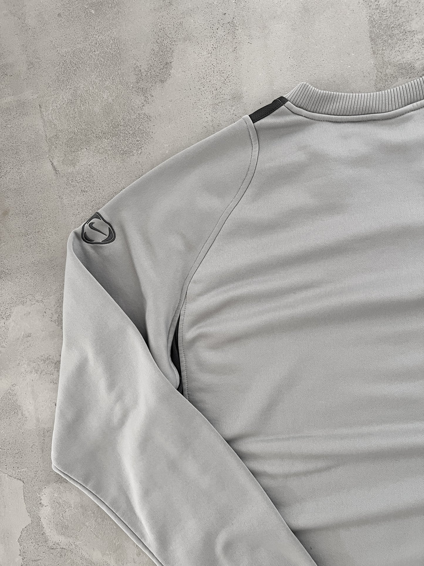 GREY JUVENTUS NIKE SWEATER - 2000S - L