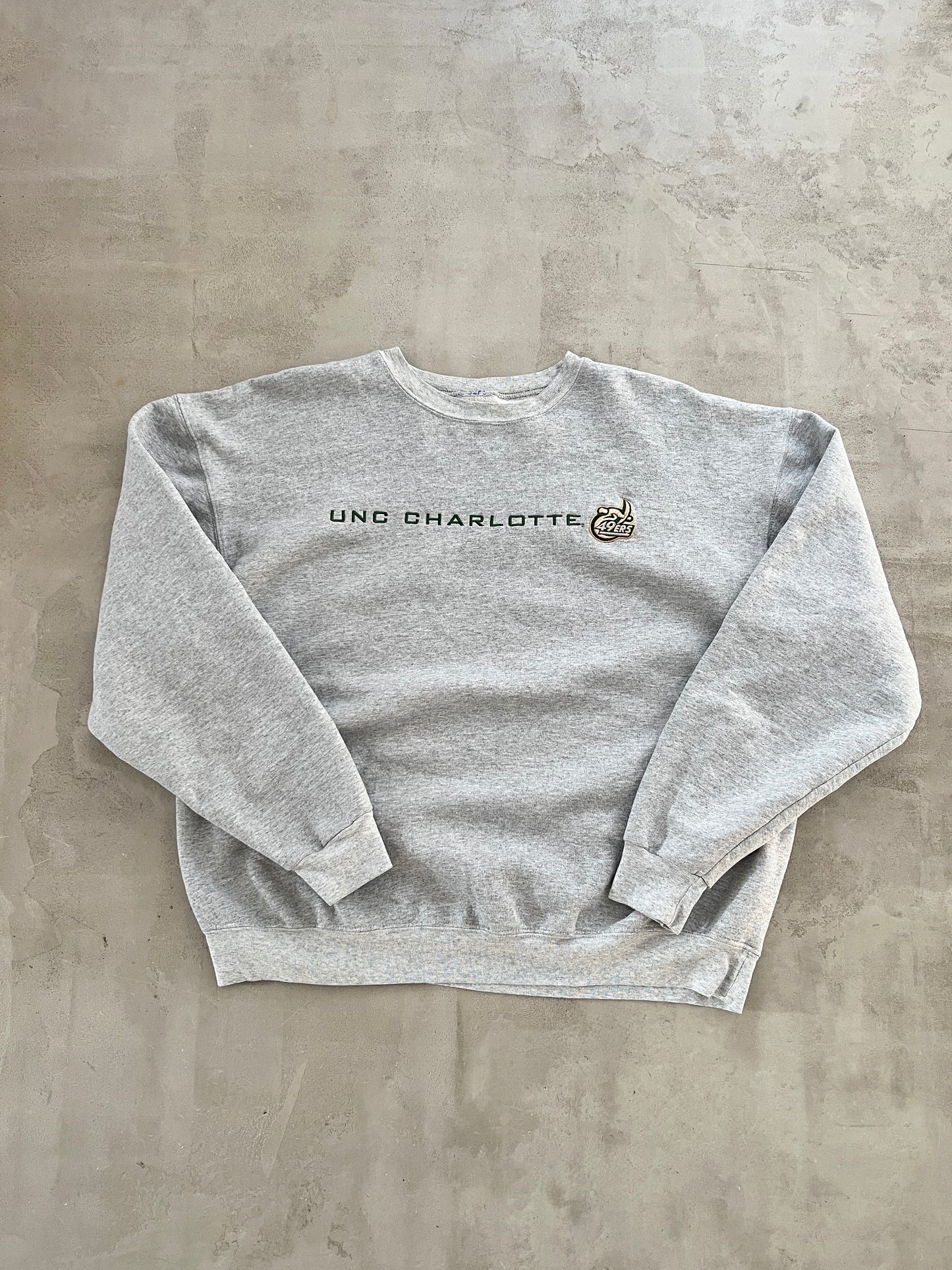GREY CHARLOTTE FOOTBALL SWEATER - 1990S - L/M