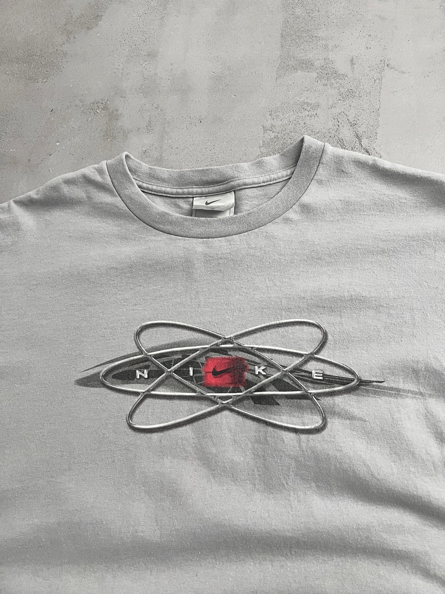 GREY NIKE TEE - 1990S - L/XL