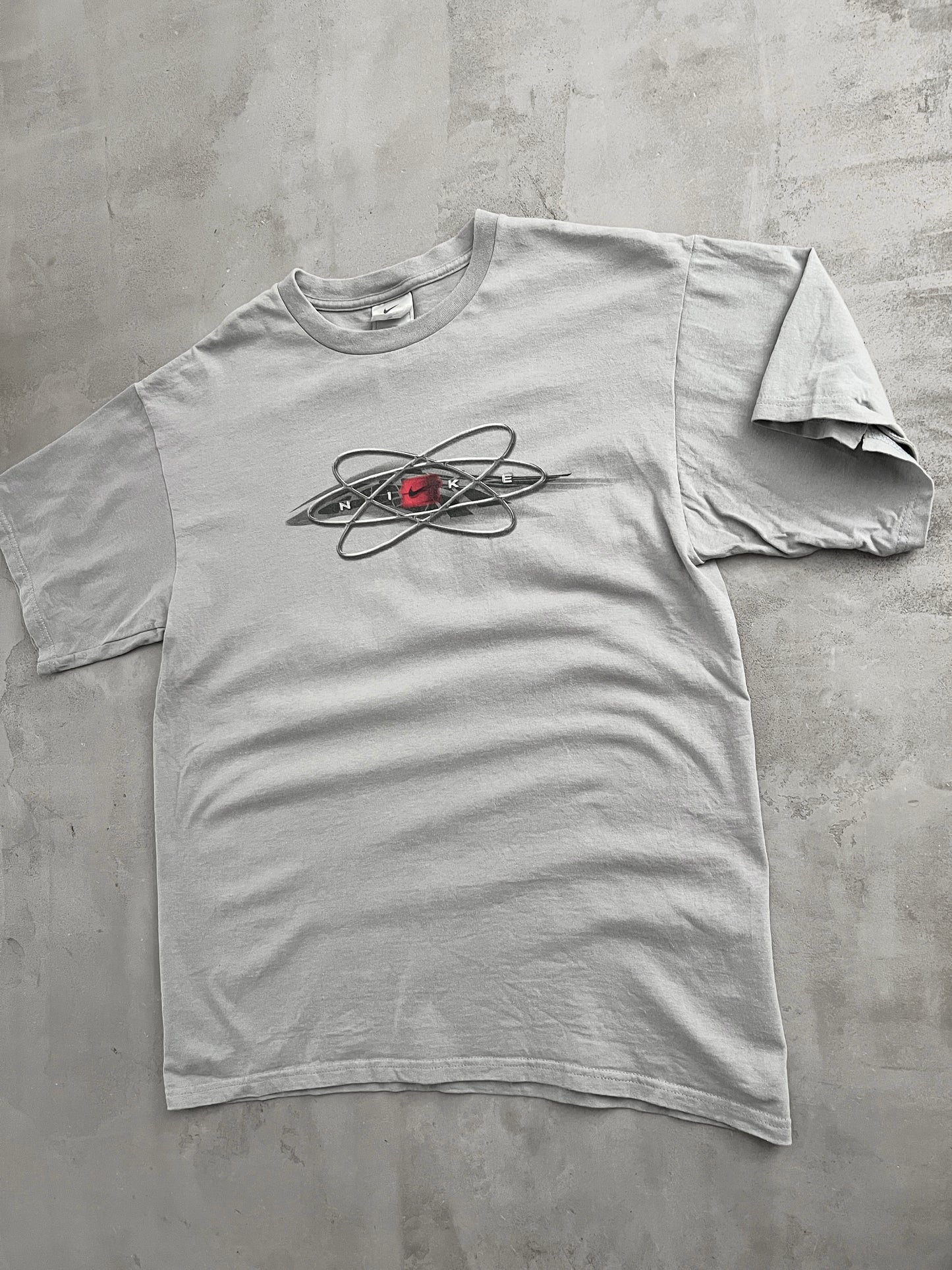 GREY NIKE TEE - 1990S - L/XL