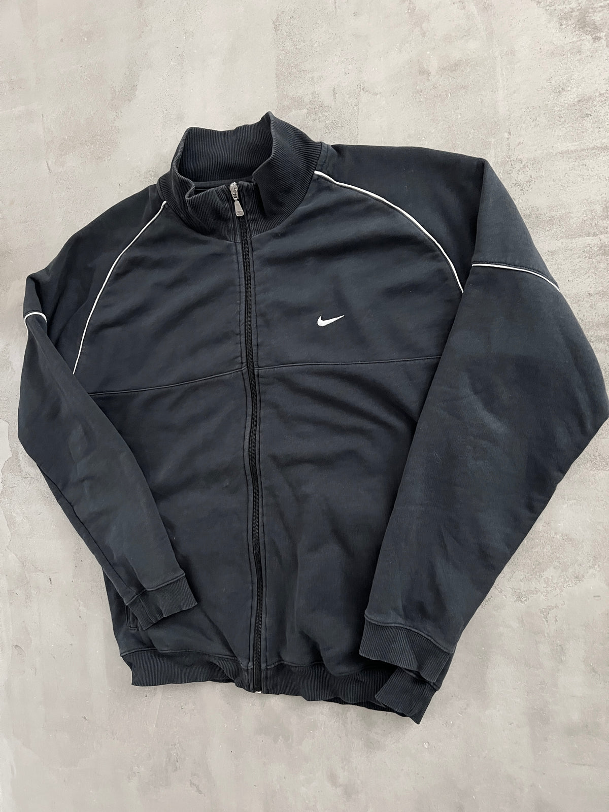 BLACK NIKE TRACK JACKET - 2000S - L