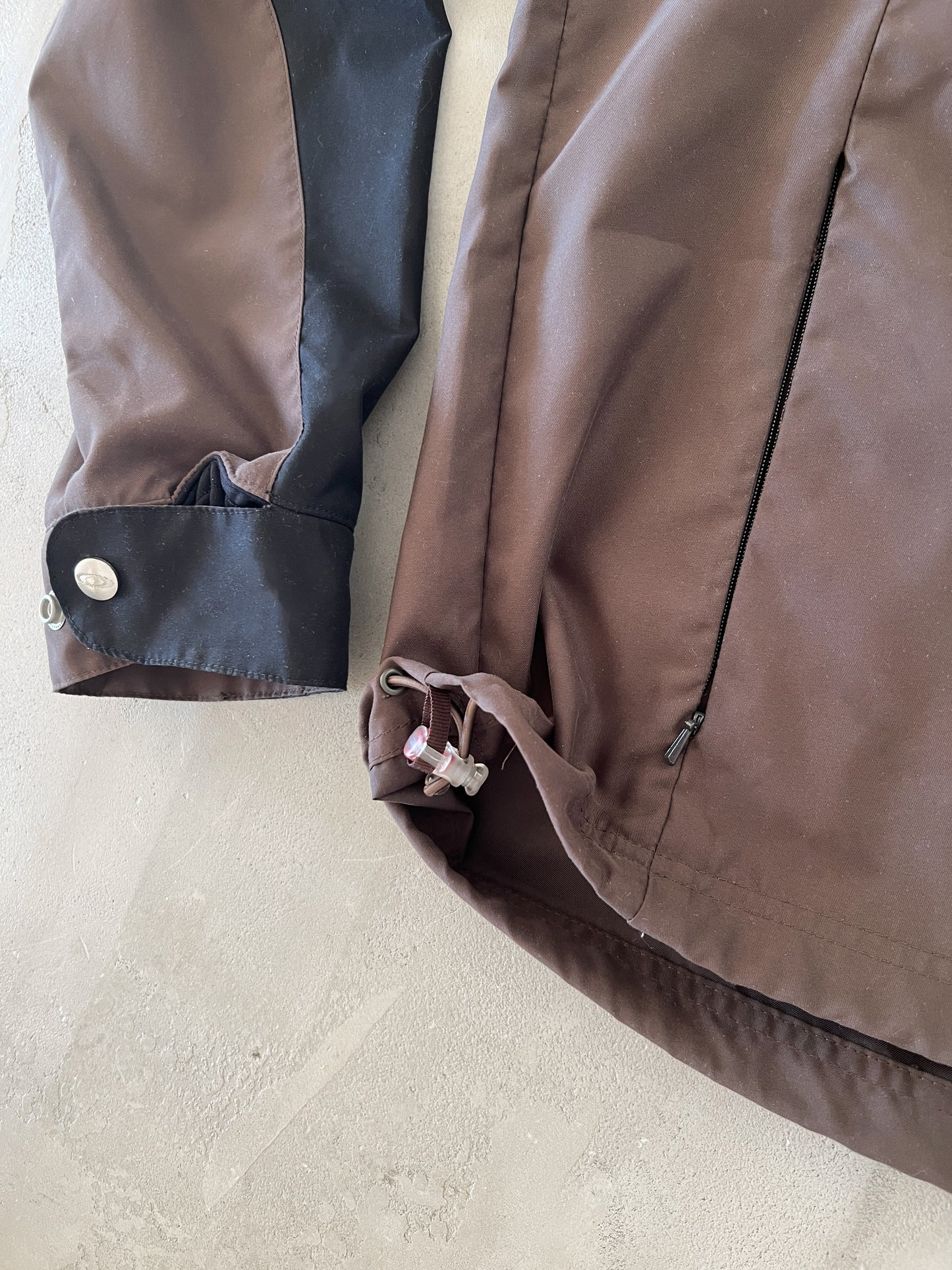 MOCHA OAKLEY SAMPLE LONGSLEEVE - 1990S - XL/L