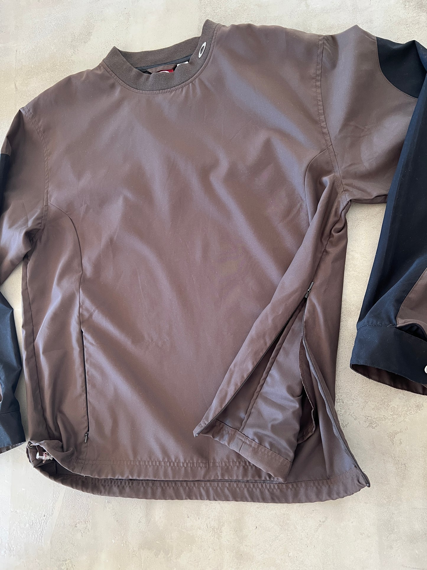 MOCHA OAKLEY SAMPLE LONGSLEEVE - 1990S - XL/L