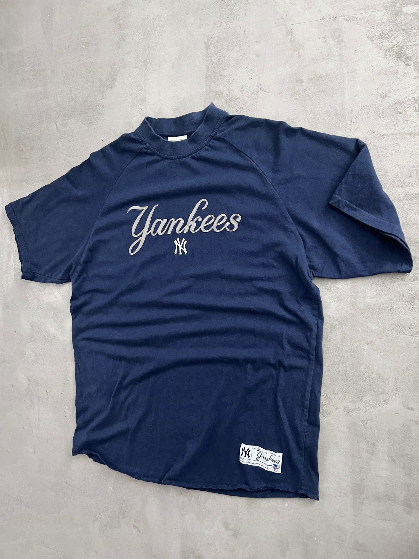 NAVY YANKEES TEE - 1990S - XL/L