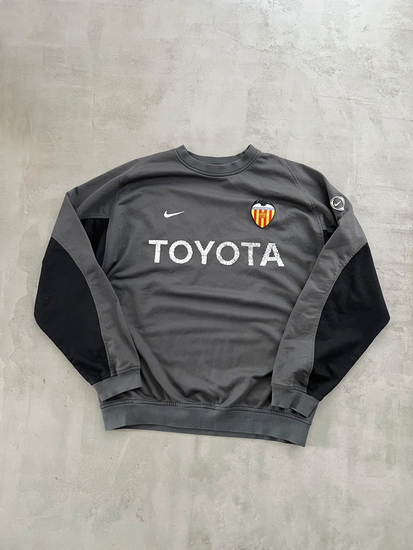 GREY VALENCIA NIKE SWEATER - 2000S - L/M