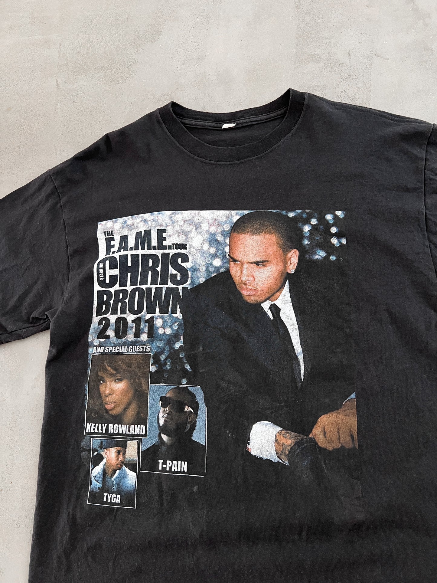BLACK CHRIS BROWN TOUR TEE - 2000S - L
