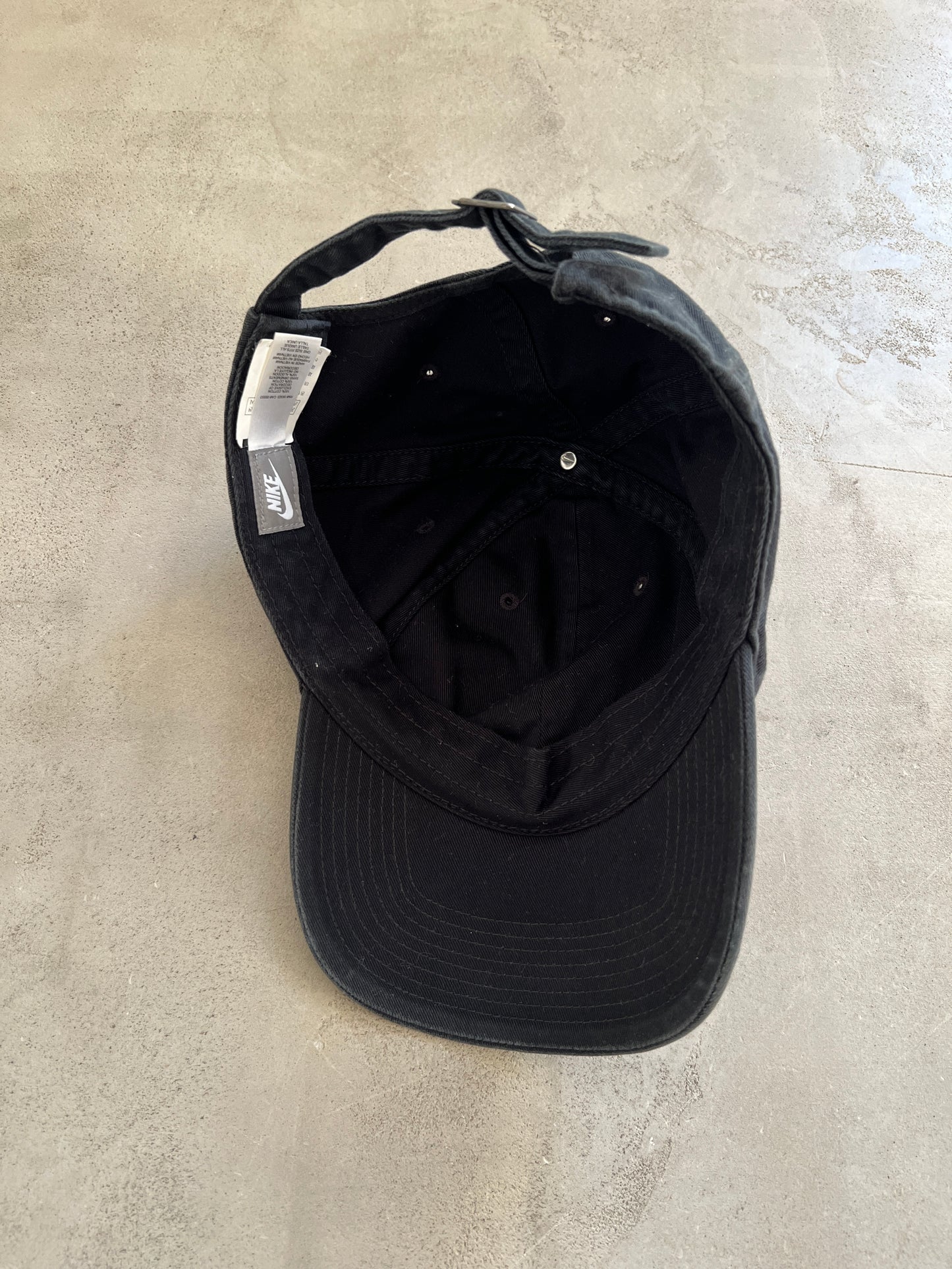 FADED BLACK NIKE CAP - 2000S