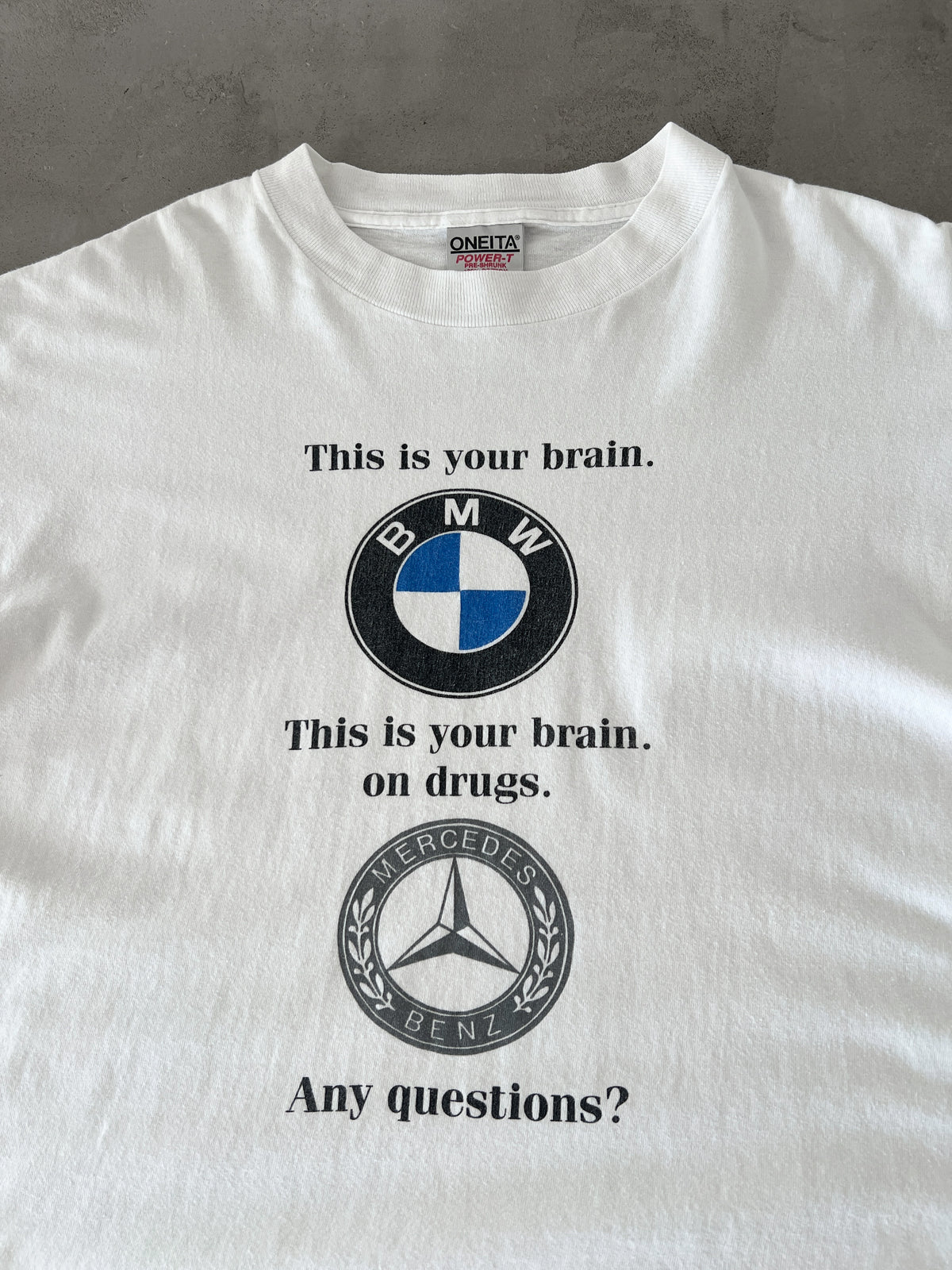WHITE BENZ VS BMW BRAIN TEE - 1990S - L