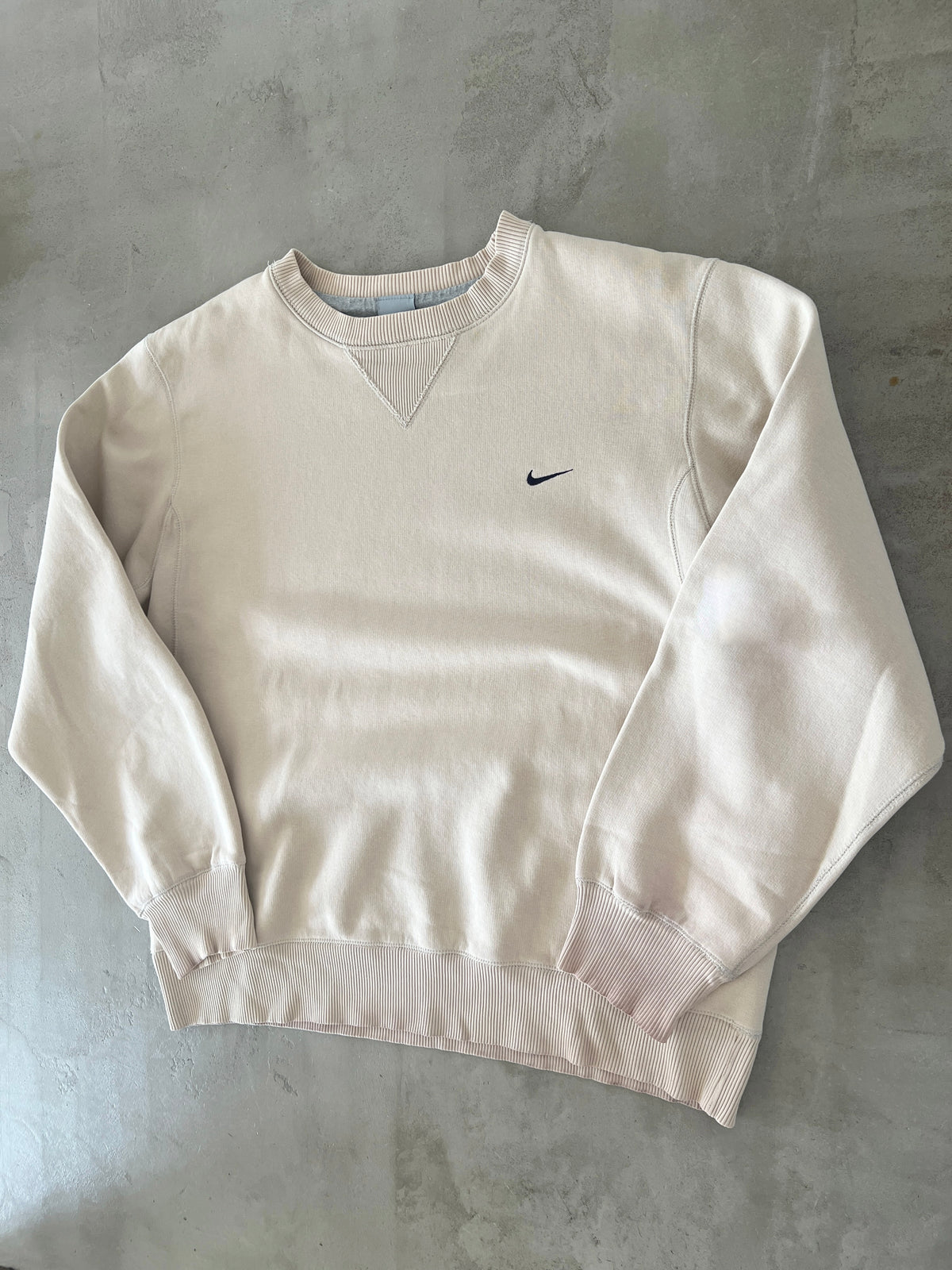 BEIGE NIKE SWEATER - 2000S - M