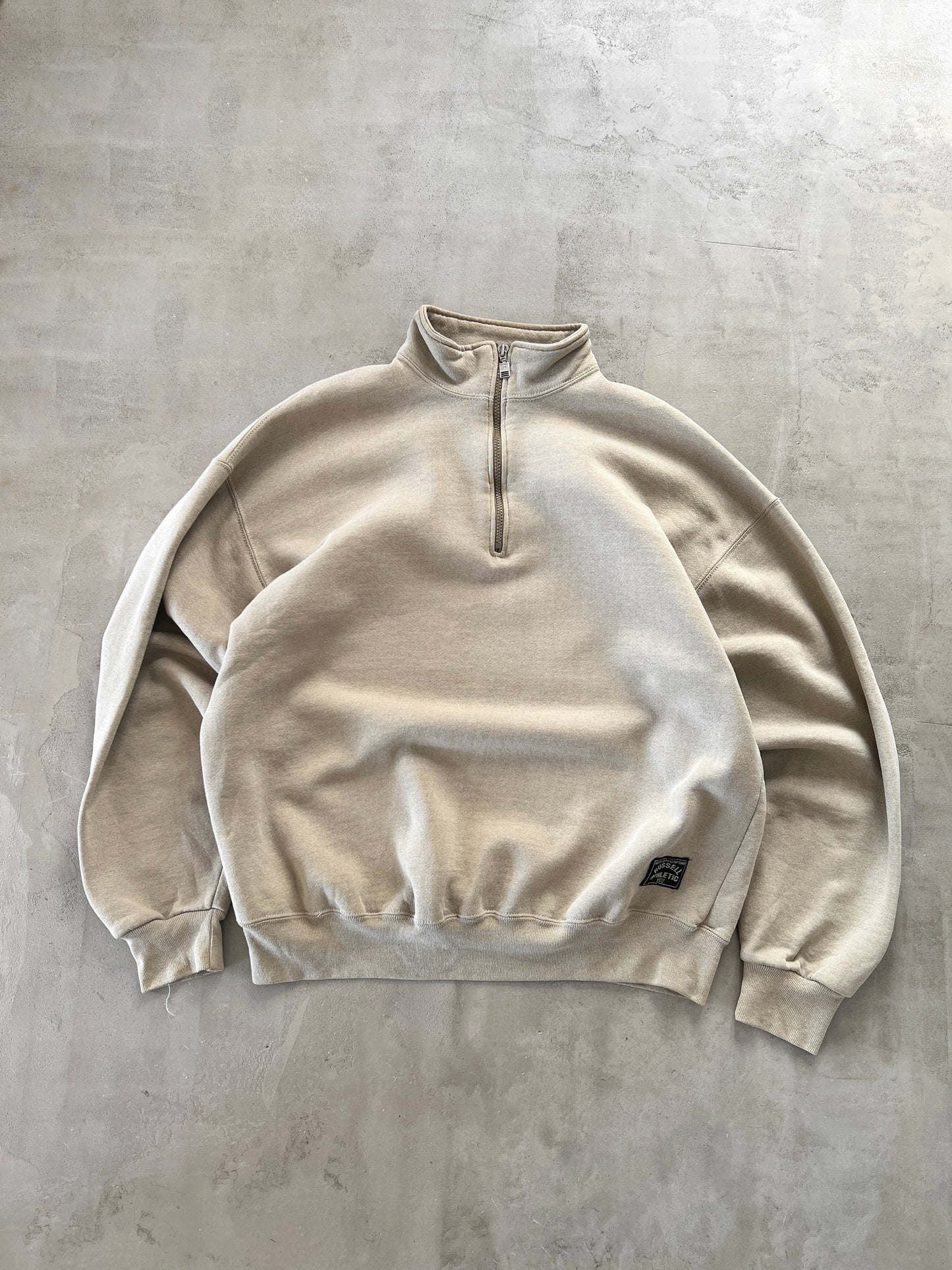 BEIGE RUSSELL HALFZIP - 1990S - L/XL