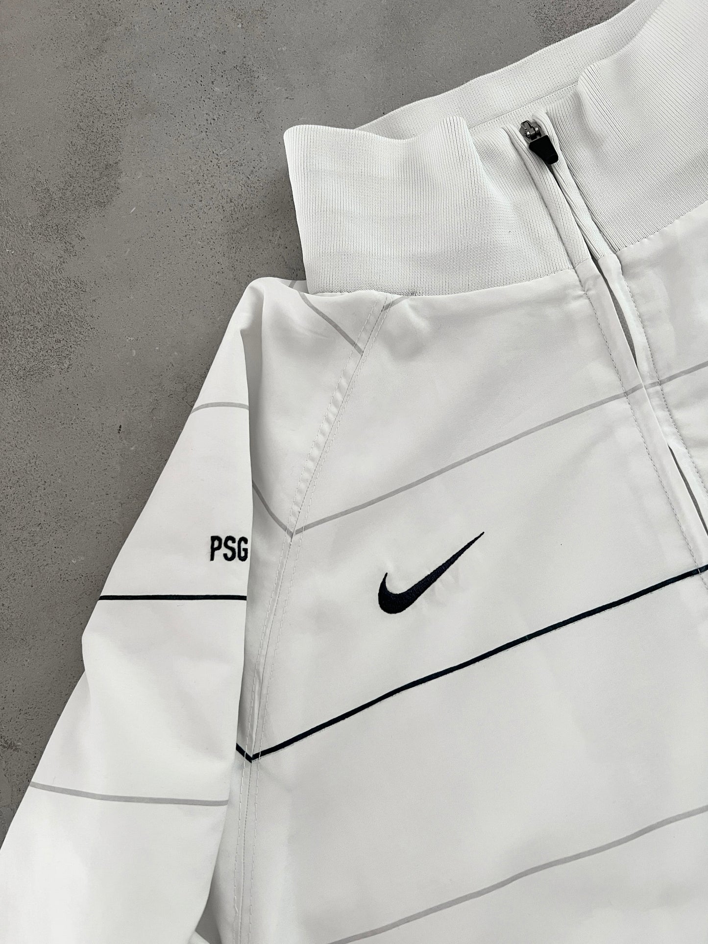 WHITE PSG NIKE TRACK JACKET - 2000S - L