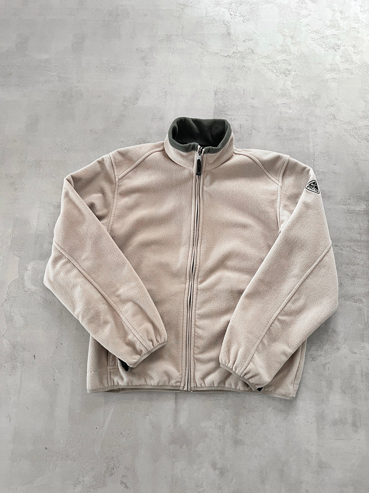 BEIGE/GREEN NIKE ACG FLEECE - 2000S - M