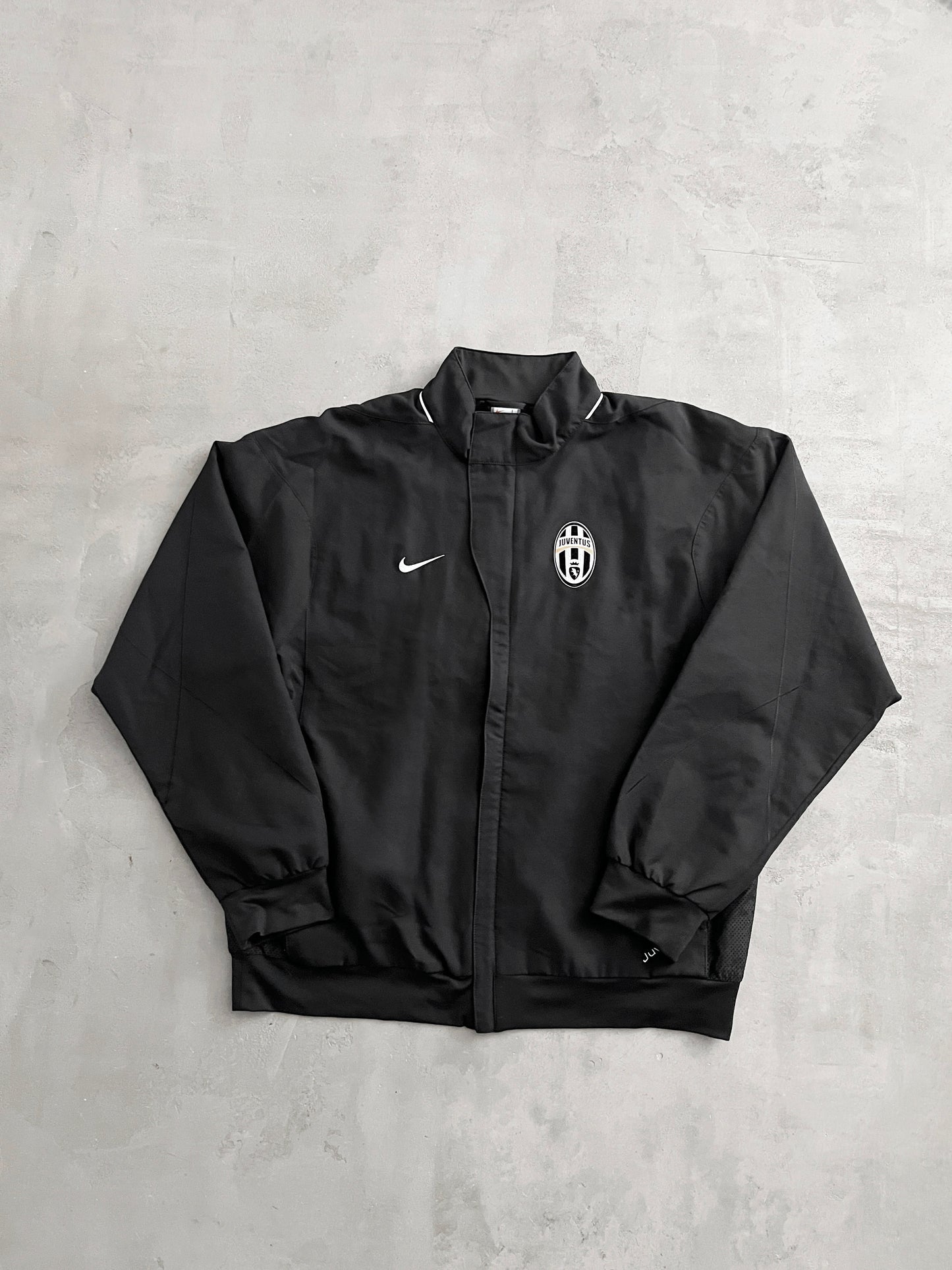 BLACK JUVENTUS NIKE TRACK JACKET - 2000S - L